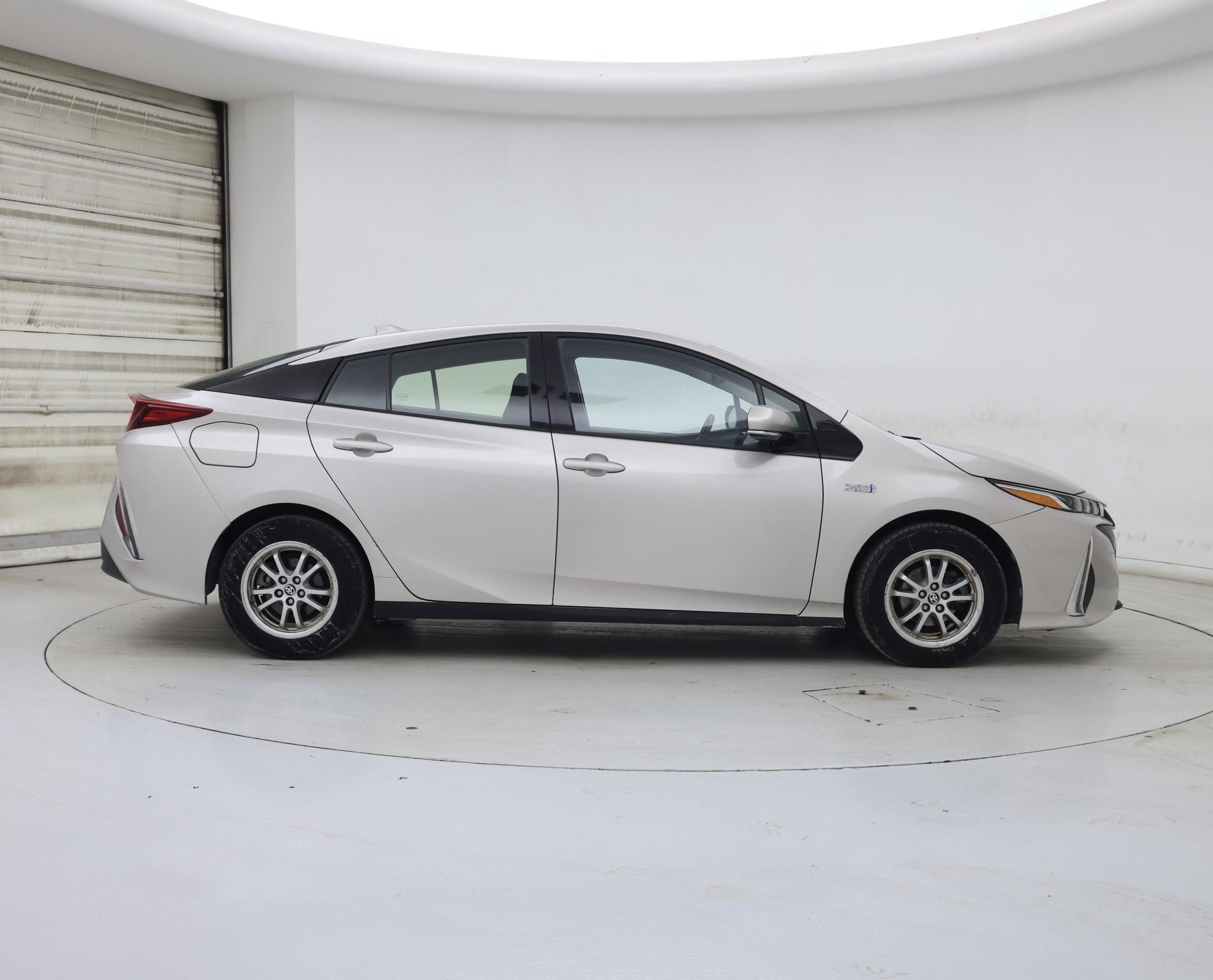 Thumbnail: 2017 Toyota Prius Prime - 7