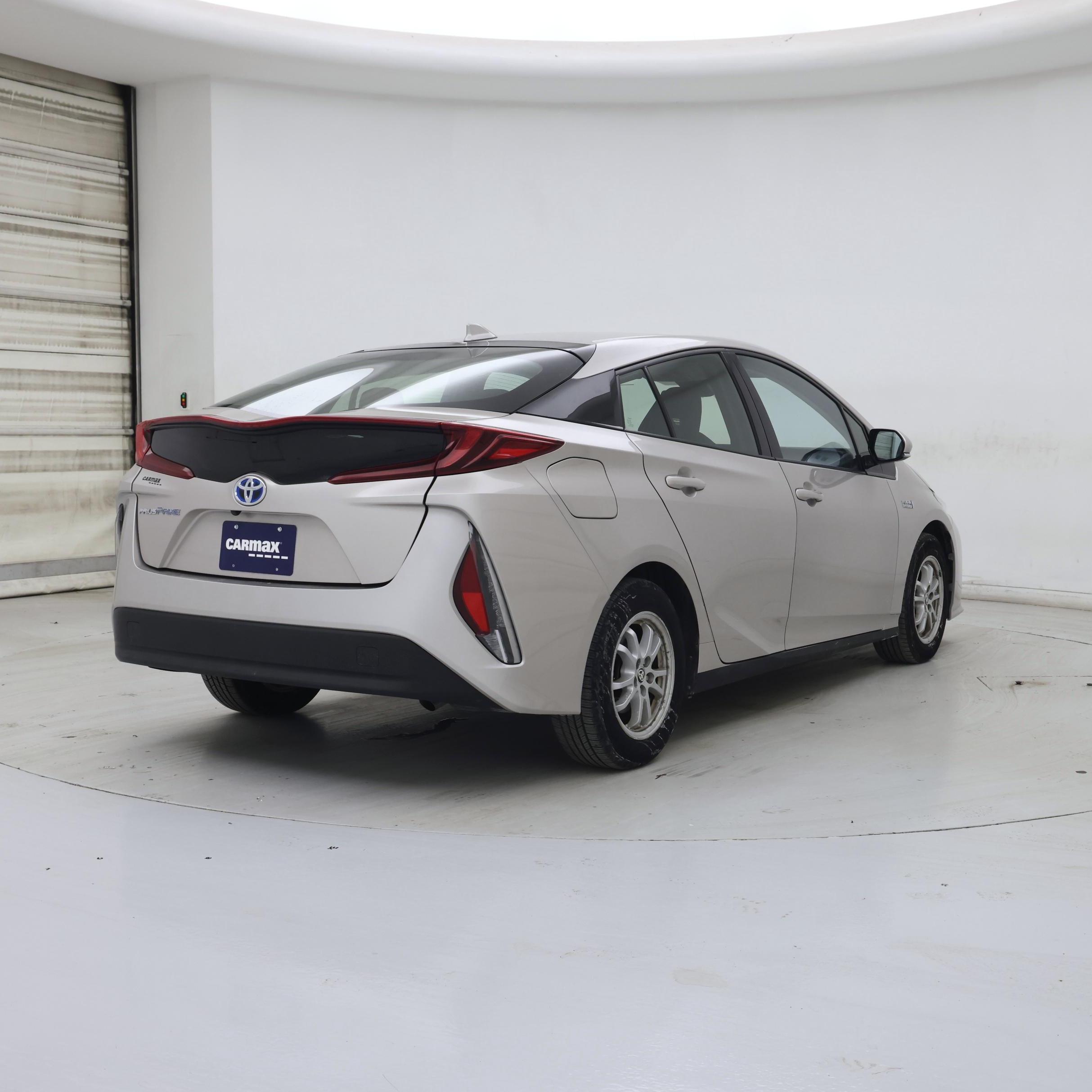 Thumbnail: 2017 Toyota Prius Prime - 8