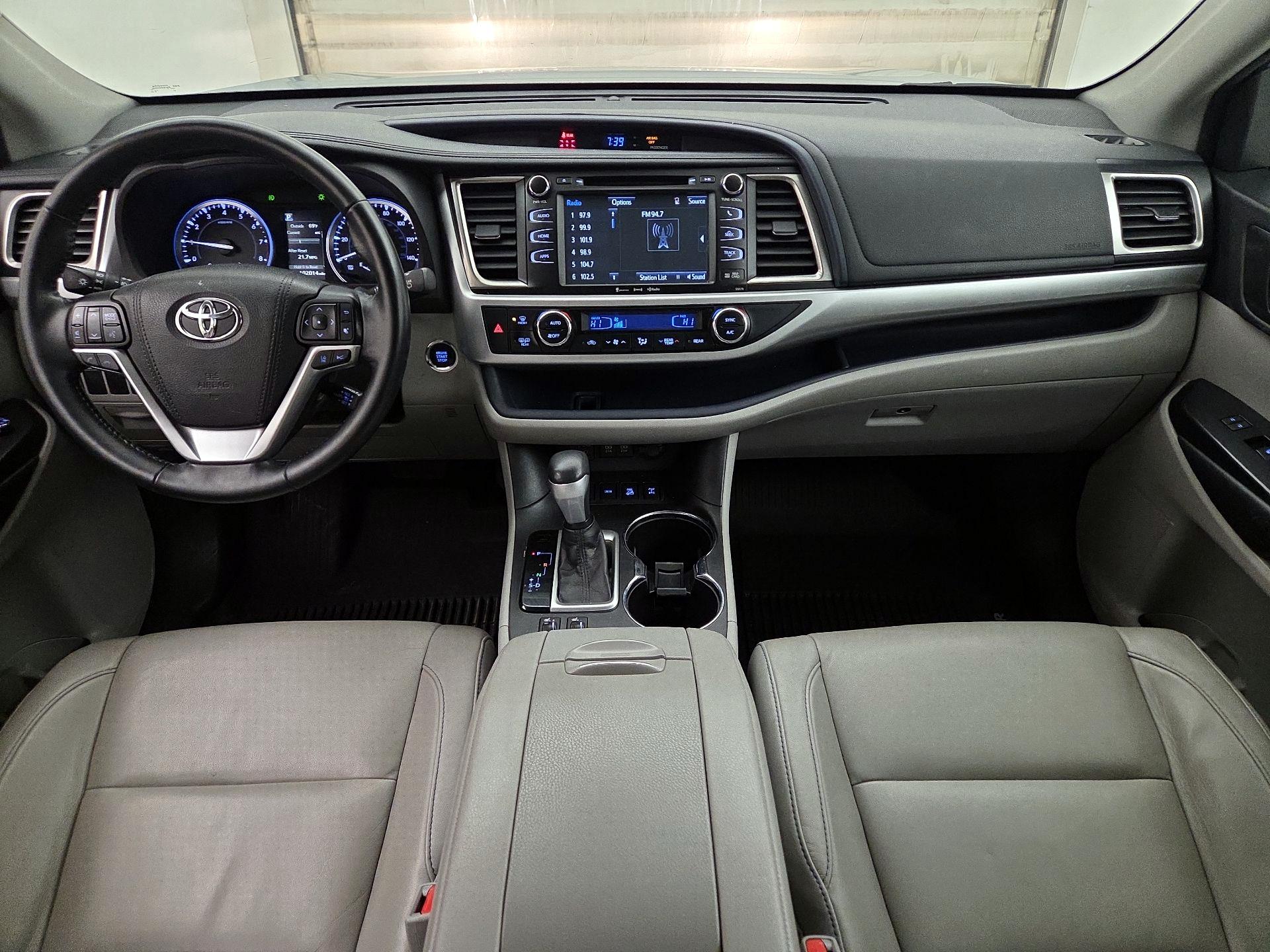 Thumbnail: 2018 Toyota Highlander - 9