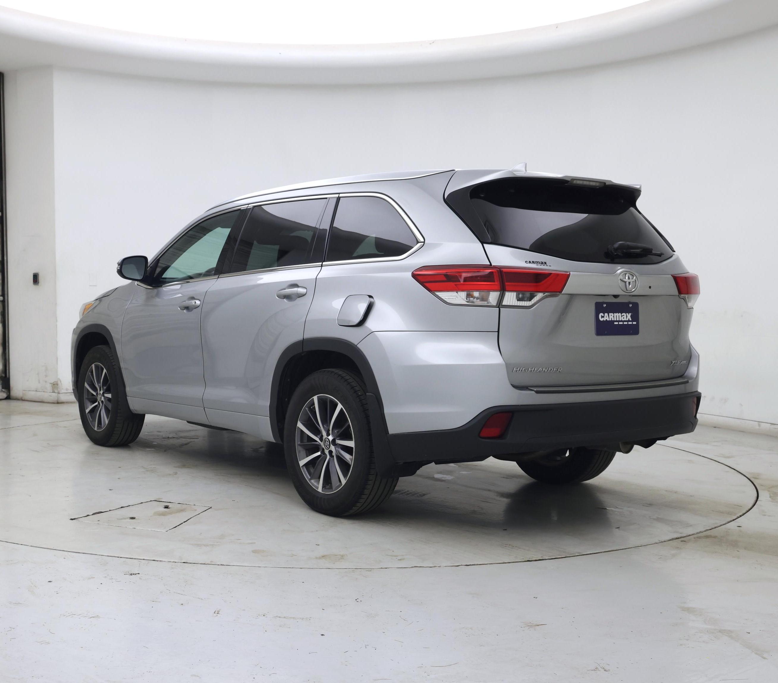 Thumbnail: 2018 Toyota Highlander - 2