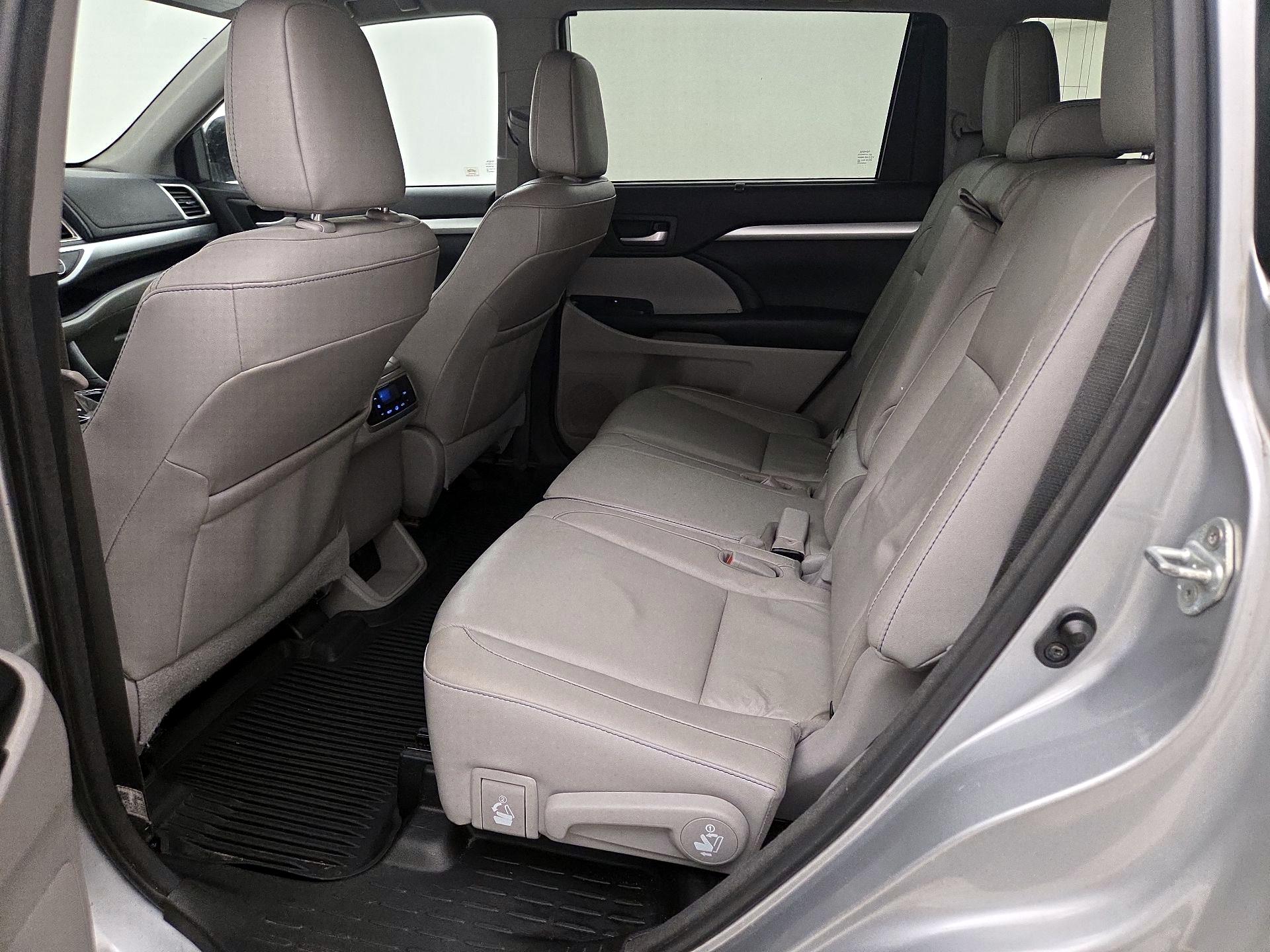 Thumbnail: 2018 Toyota Highlander - 19