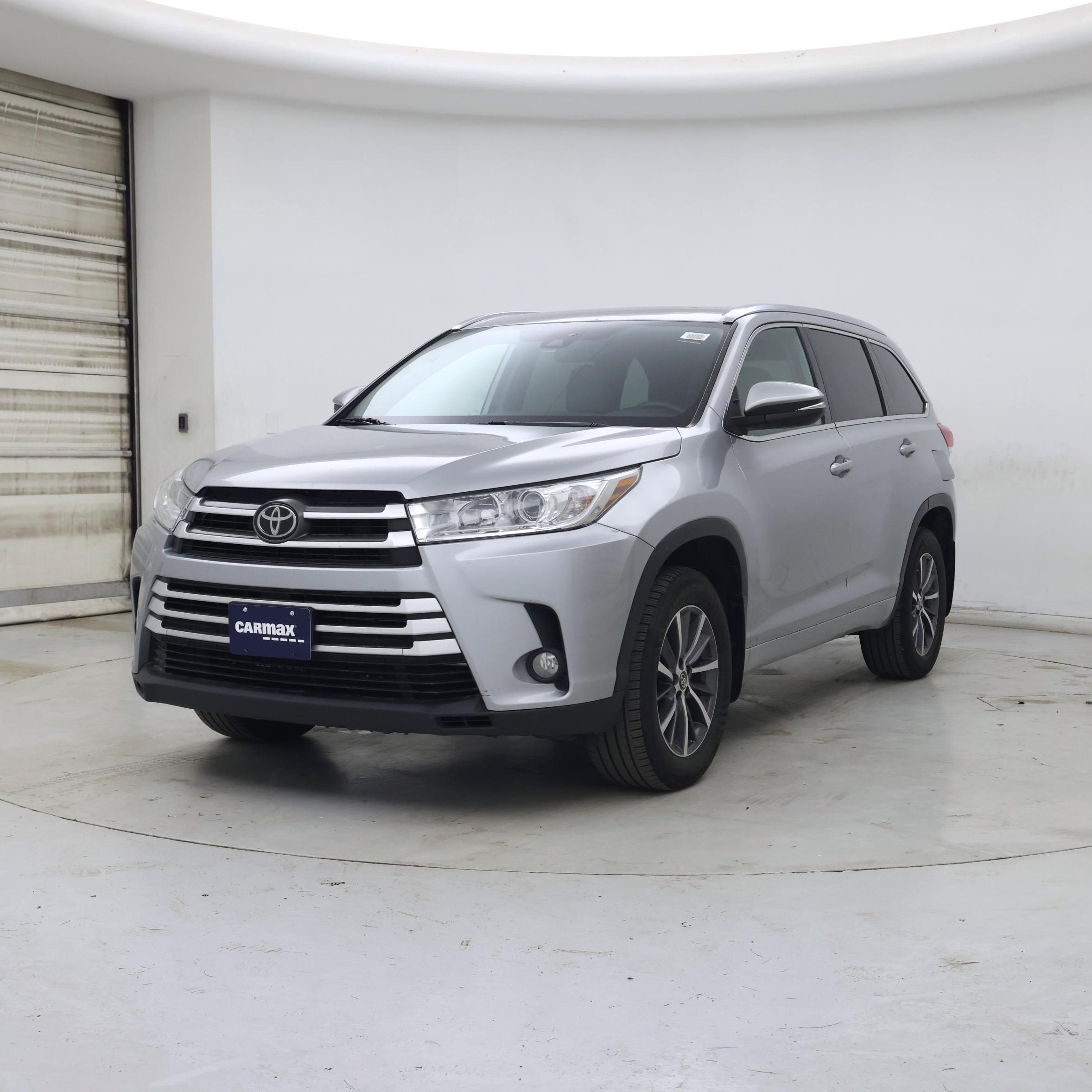 Thumbnail: 2018 Toyota Highlander - 4