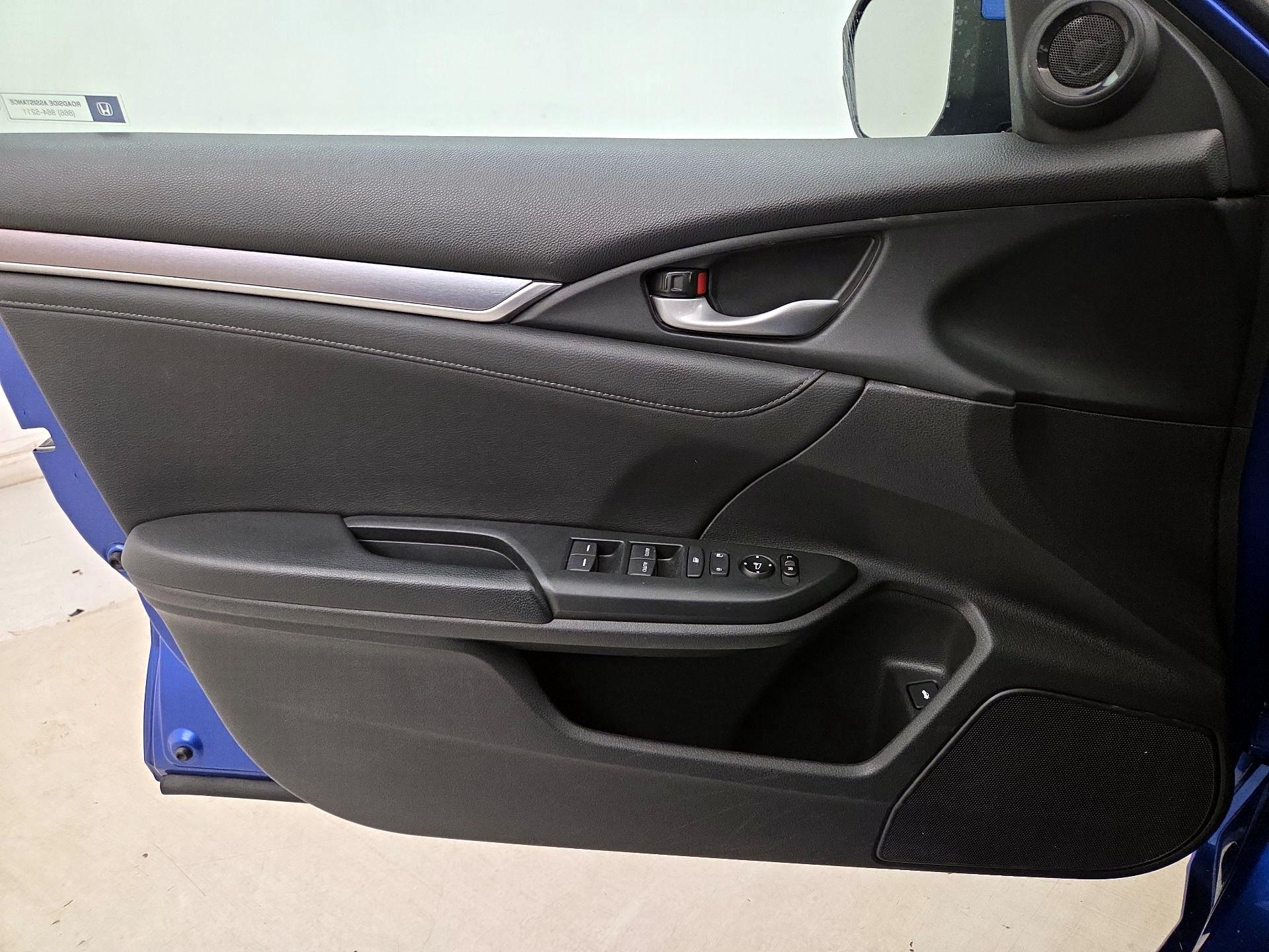 Thumbnail: 2017 Honda Civic - 12