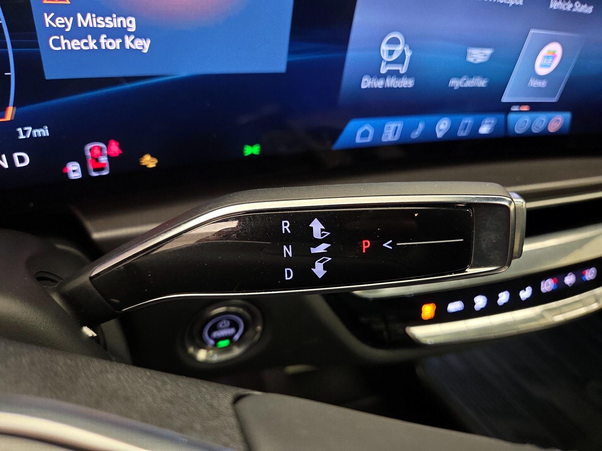 Thumbnail: 2024 Cadillac Lyriq - 17