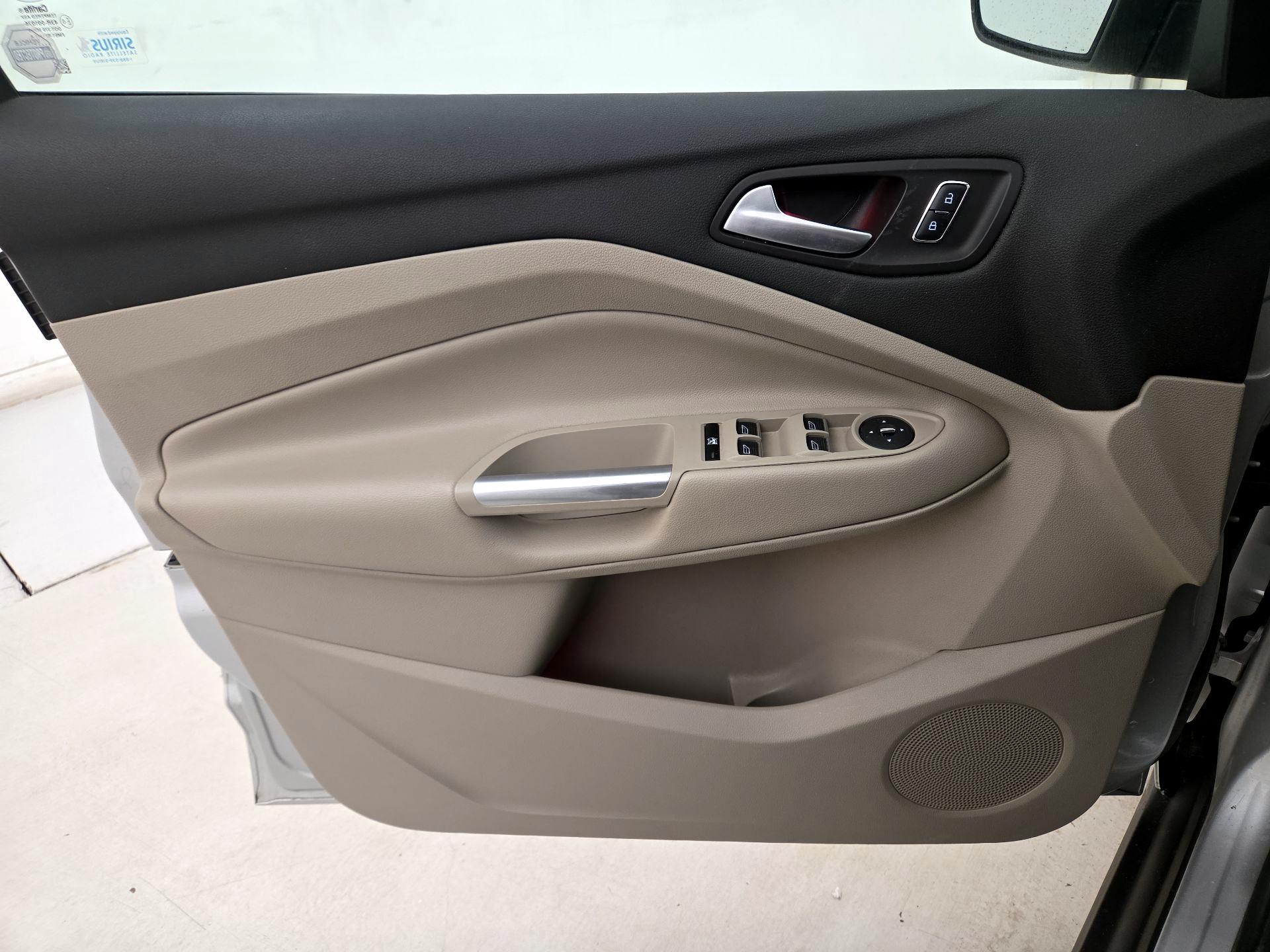 Thumbnail: 2015 Ford C-Max - 12