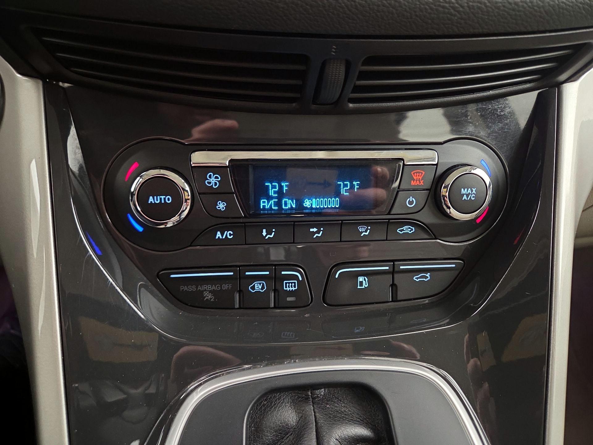 Thumbnail: 2015 Ford C-Max - 16