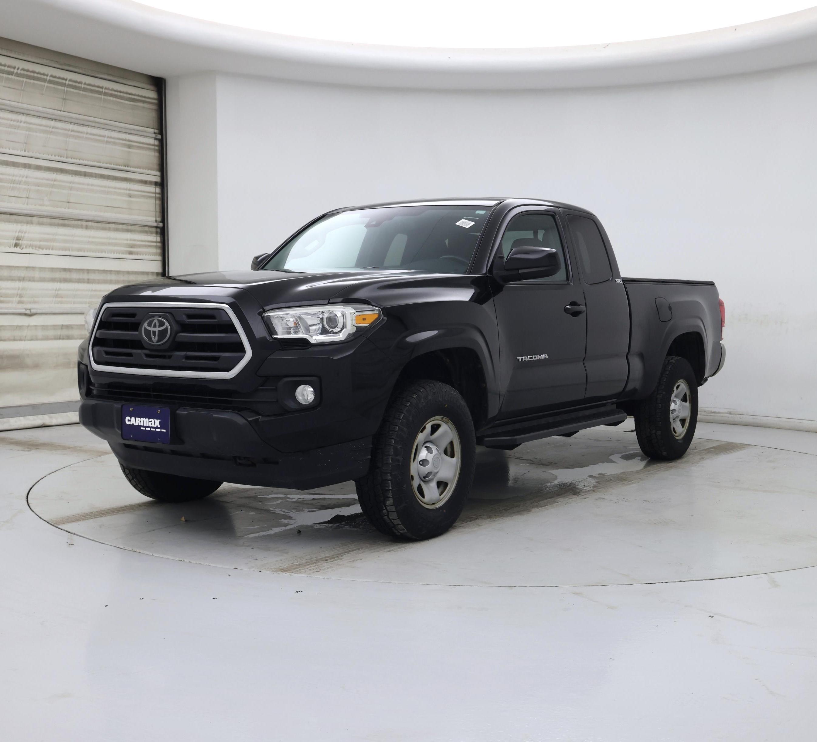 Thumbnail: 2018 Toyota Tacoma - 4
