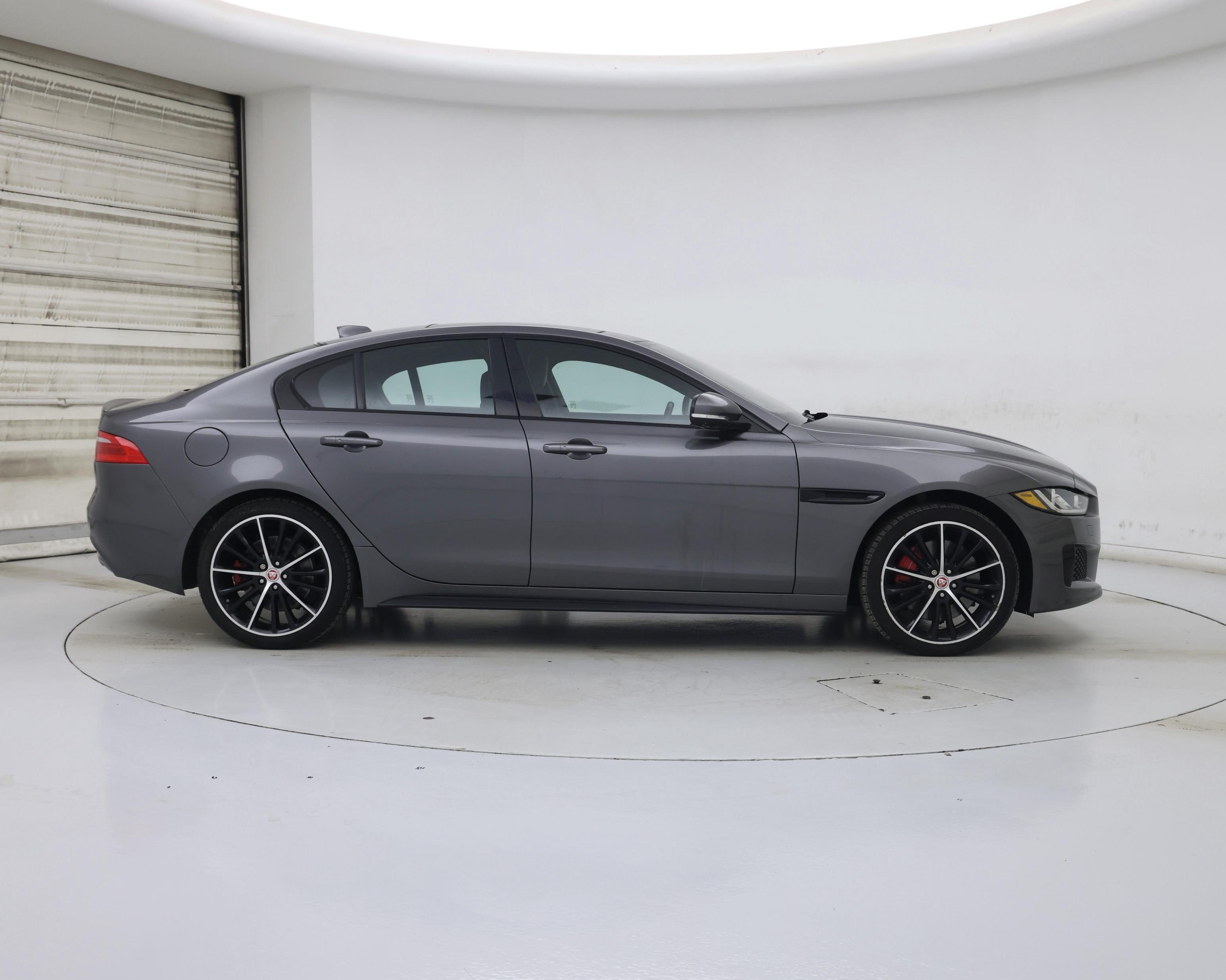 Thumbnail: 2018 Jaguar XE - 7