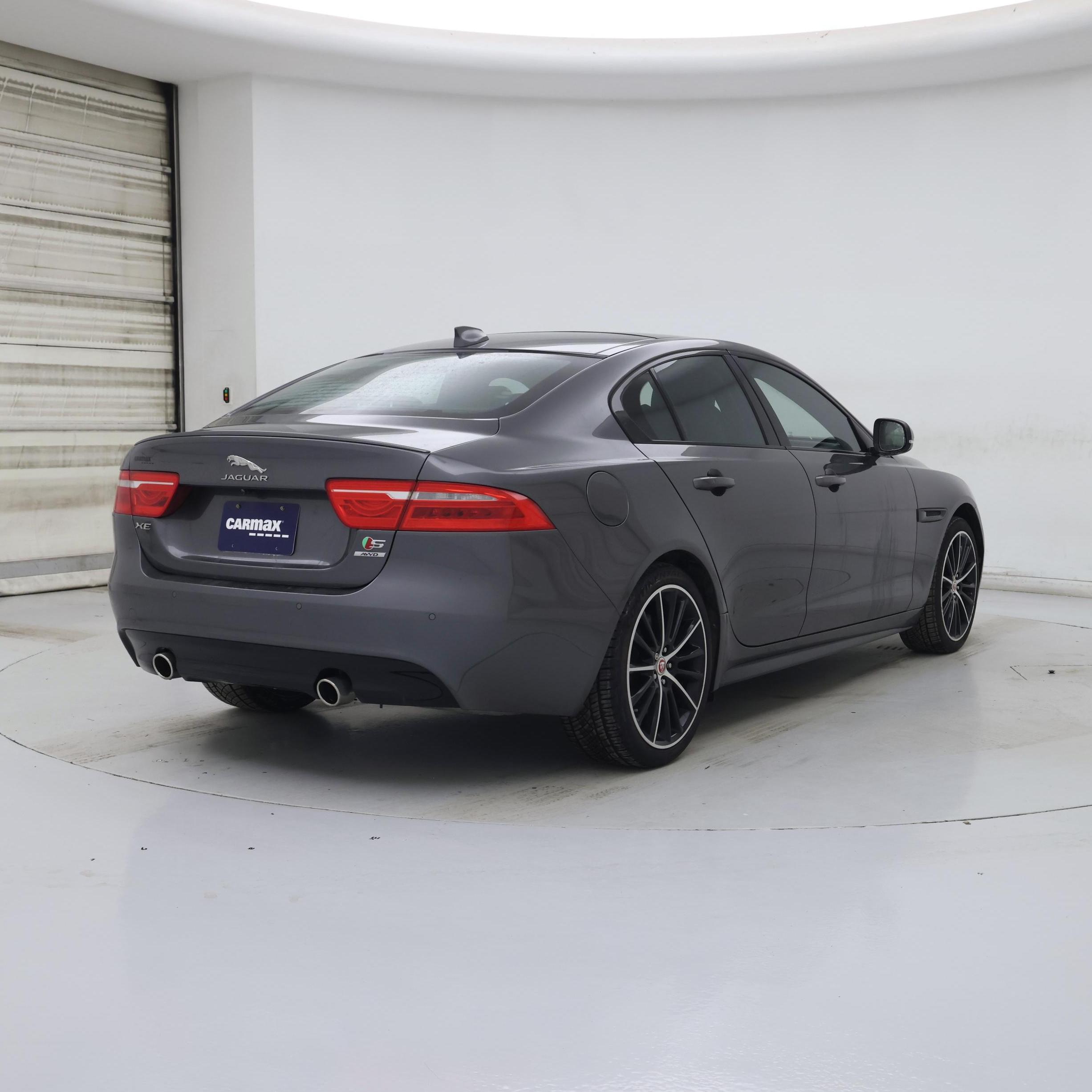 Thumbnail: 2018 Jaguar XE - 8