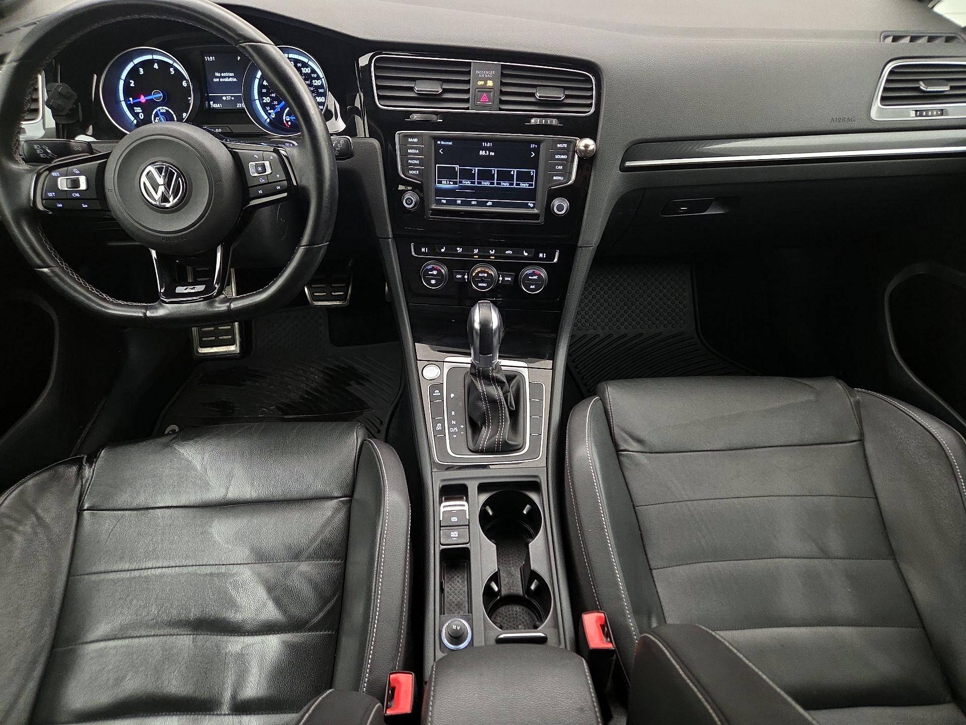 Thumbnail: 2016 Volkswagen Golf - 9