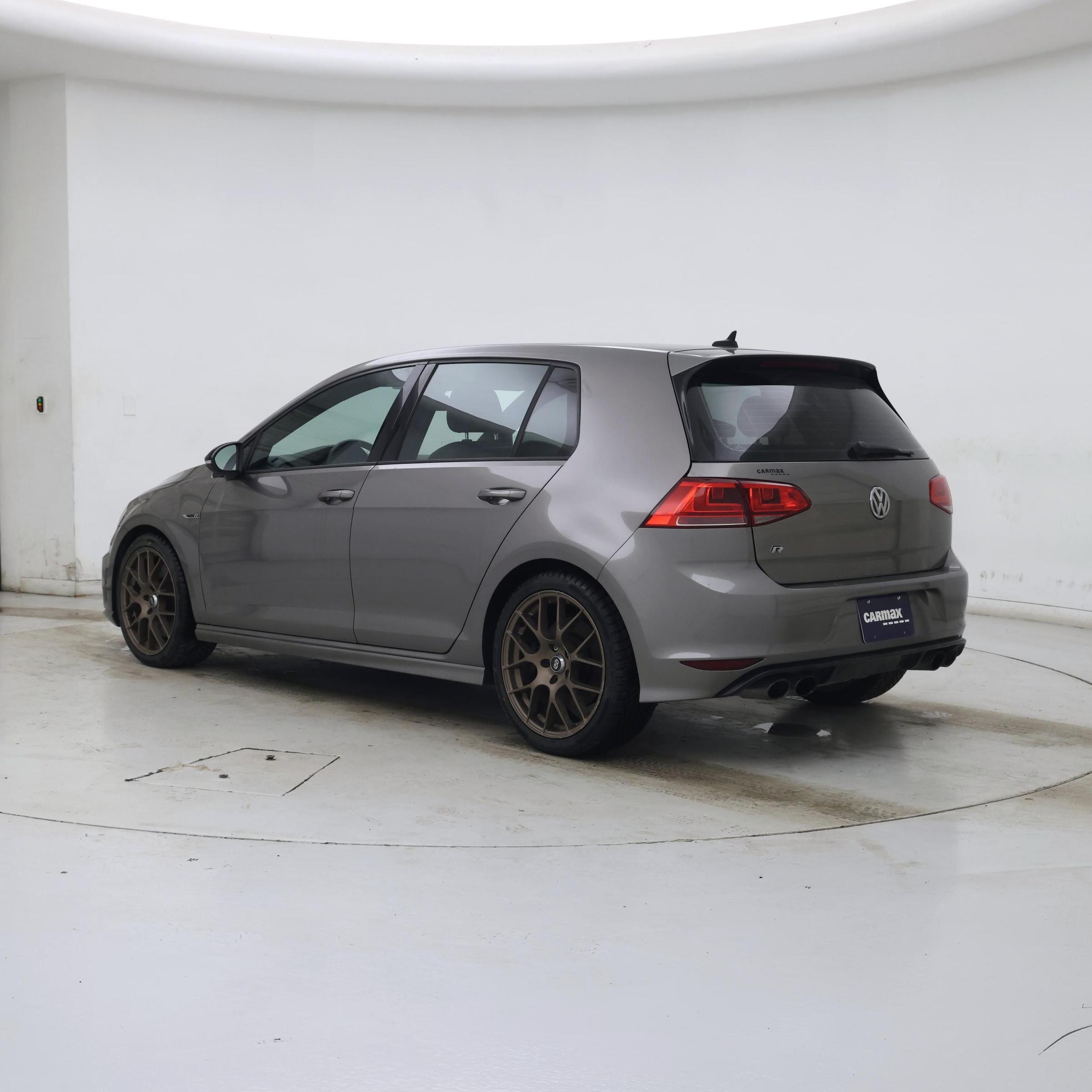 Thumbnail: 2016 Volkswagen Golf - 2