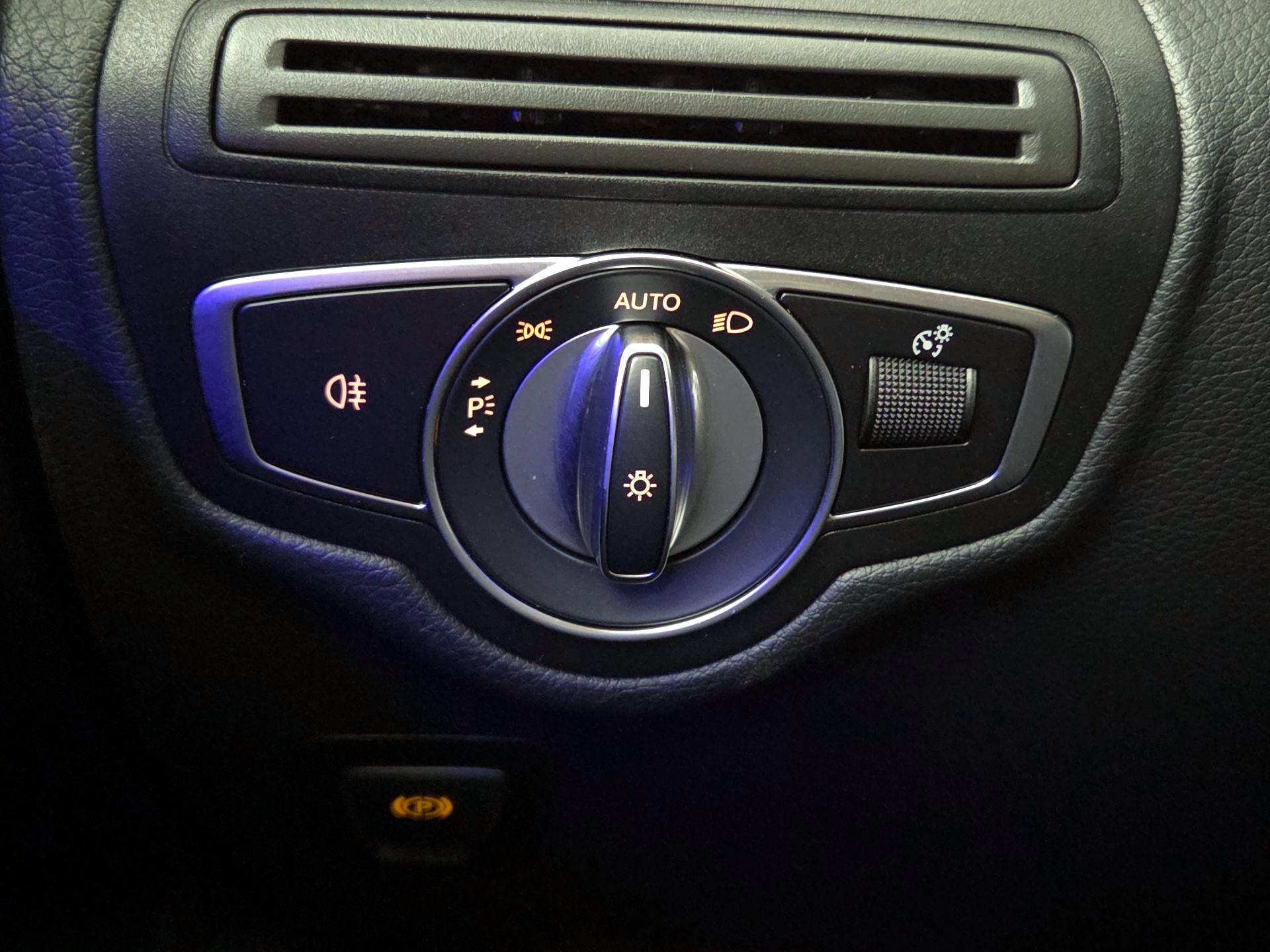 Thumbnail: 2021 Mercedes-Benz GLC - 13