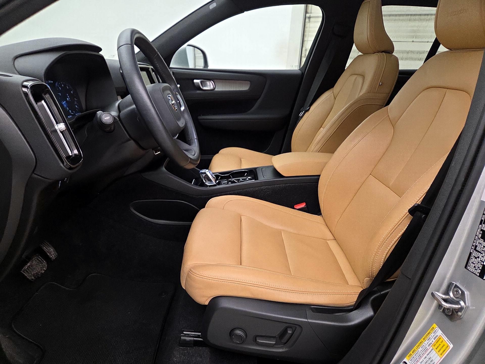 Thumbnail: 2019 Volvo XC40 - 11