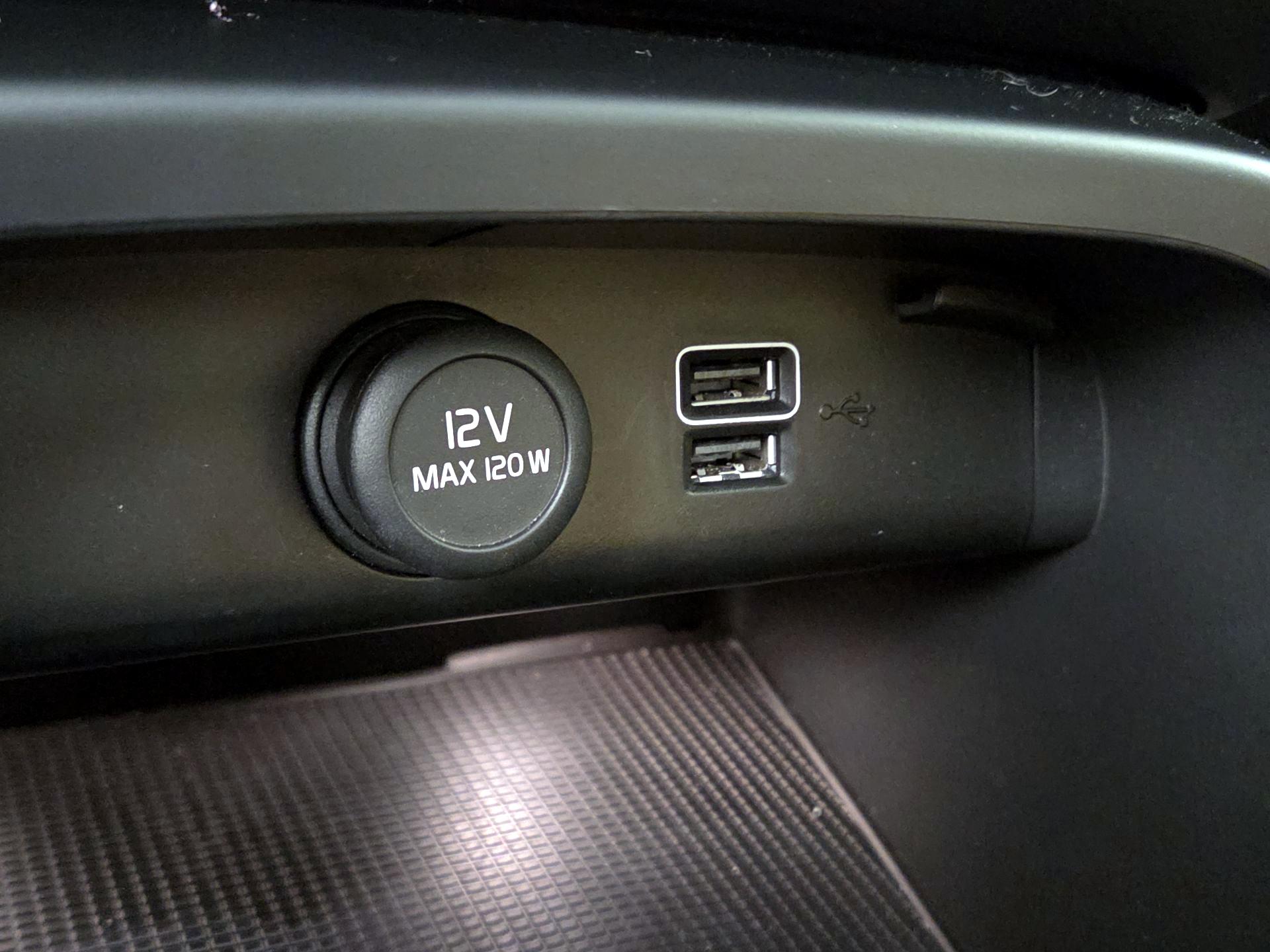 Thumbnail: 2019 Volvo XC40 - 18