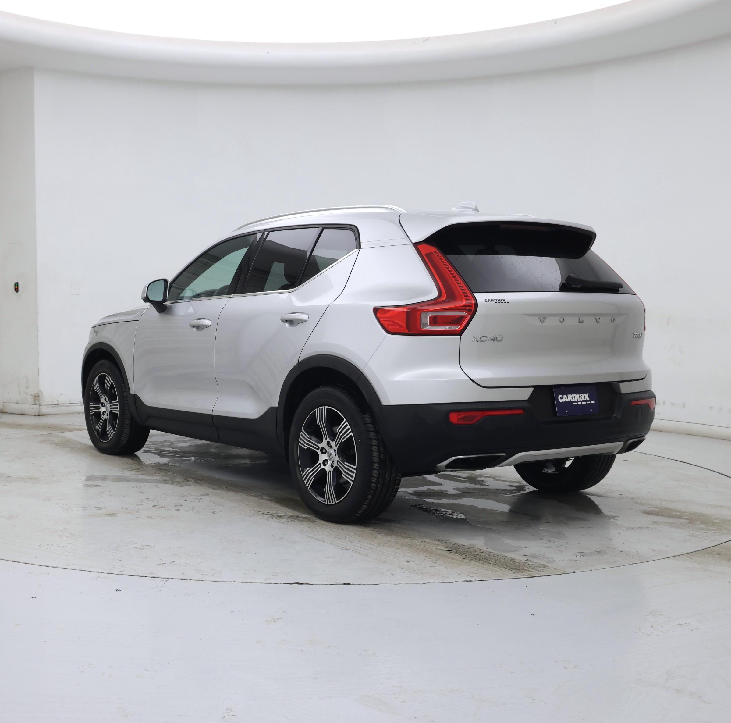 Thumbnail: 2019 Volvo XC40 - 2