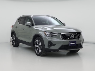 2023 Volvo XC40 B5 Plus Dark Theme