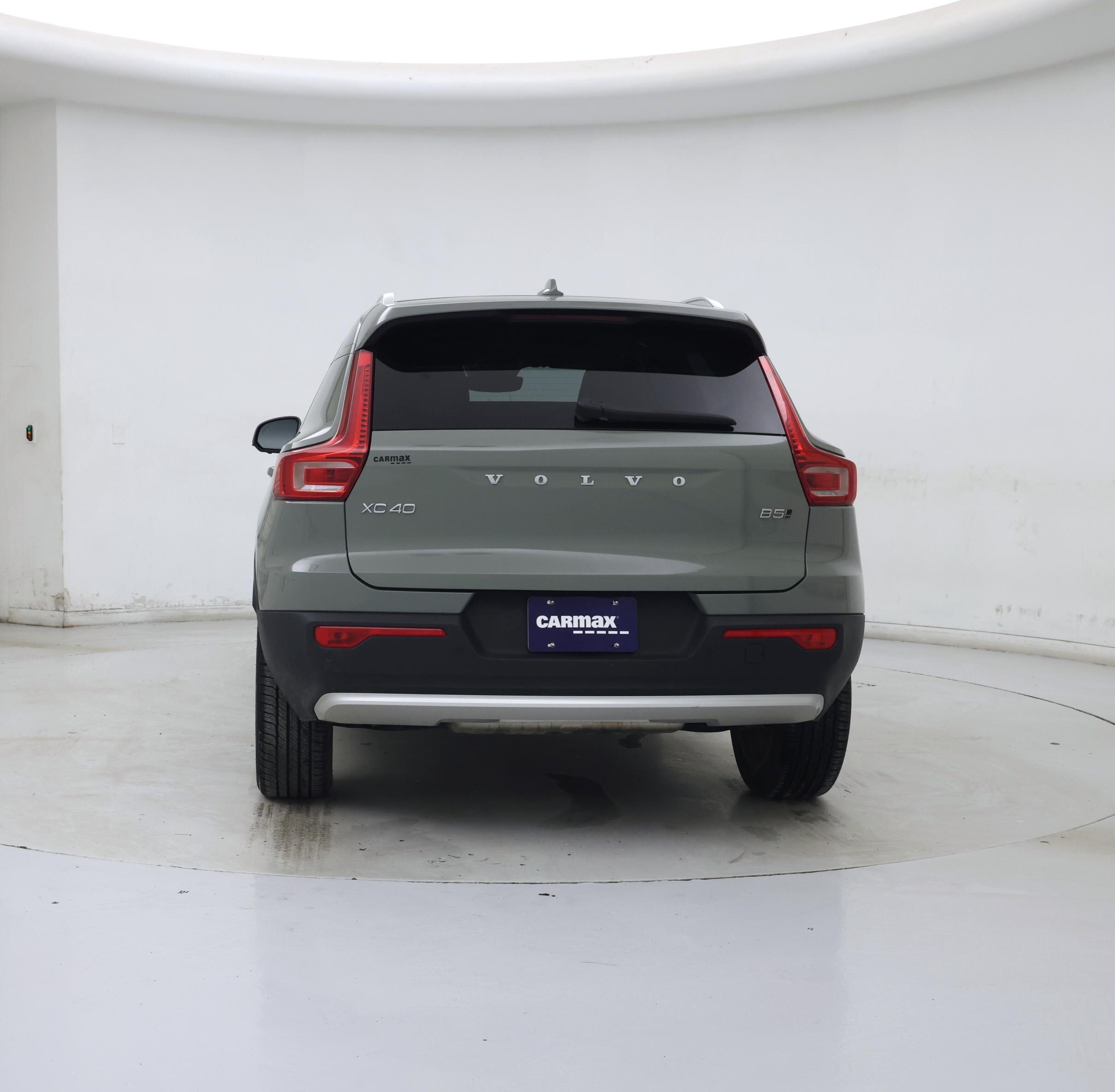 Thumbnail: 2023 Volvo XC40 - 6