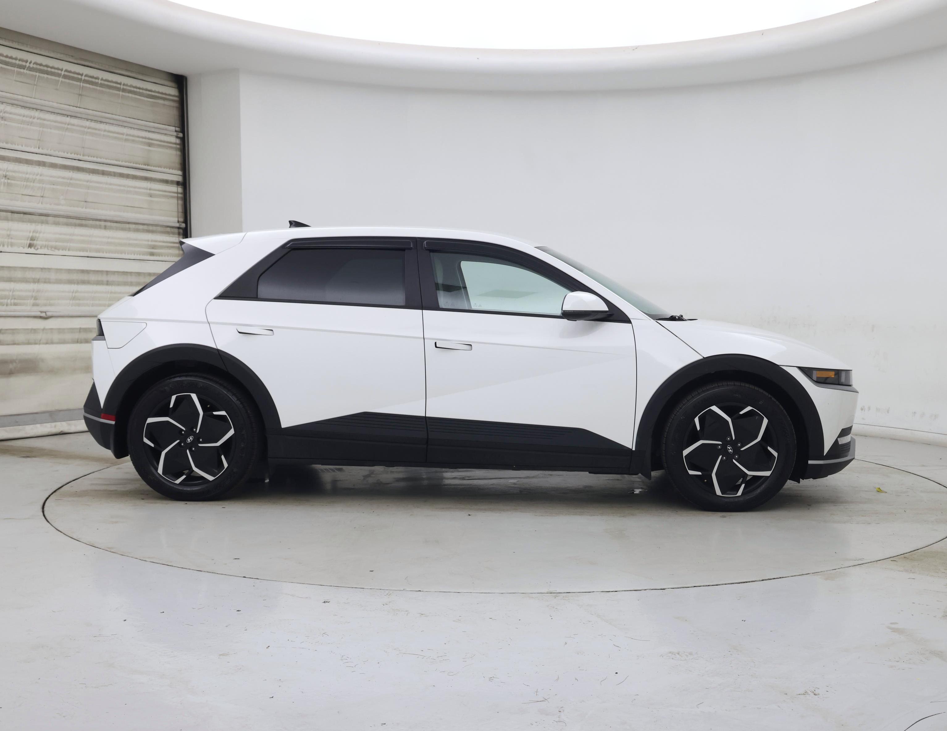 Thumbnail: 2023 Hyundai Ioniq 5 - 7