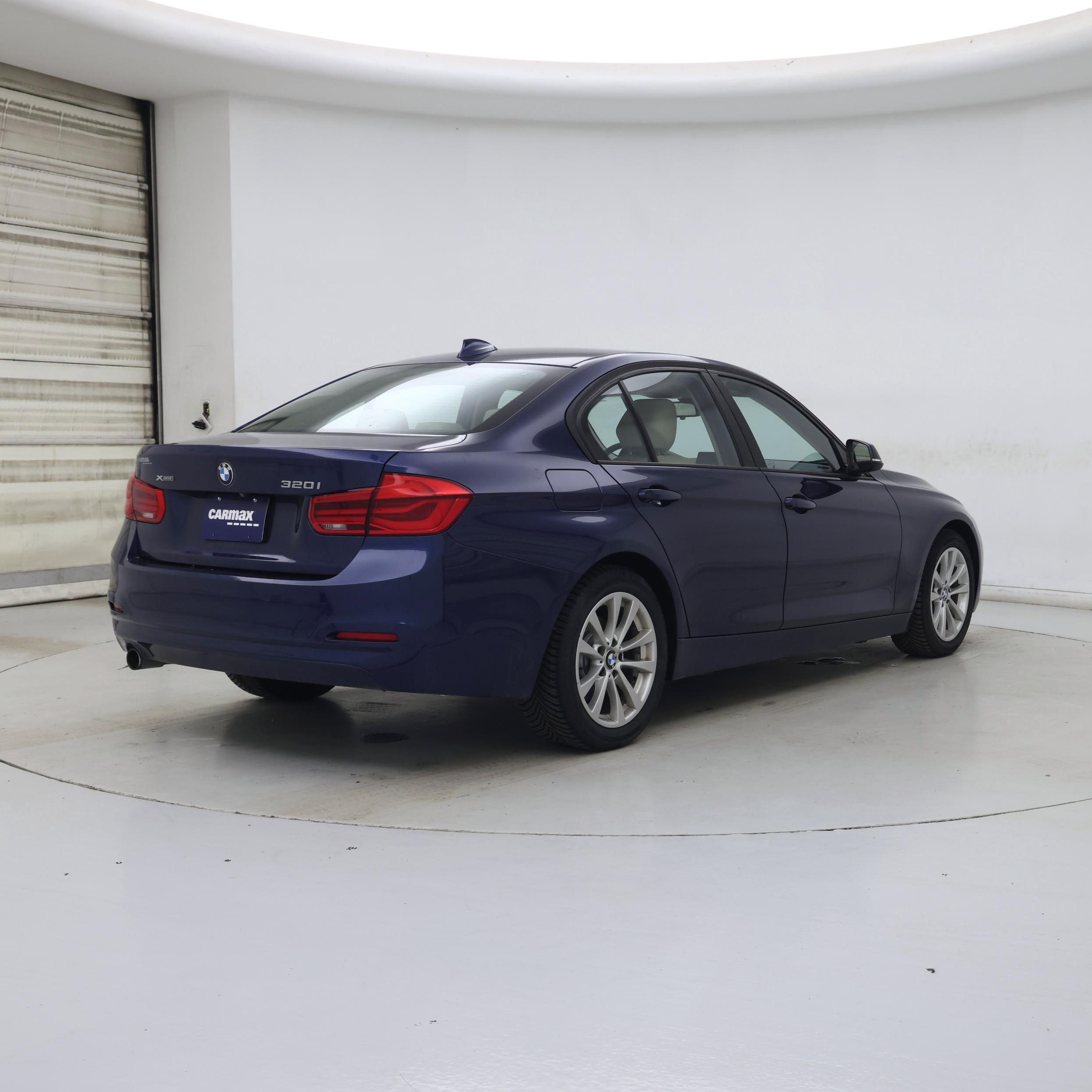 Thumbnail: 2018 BMW 3 Series - 8