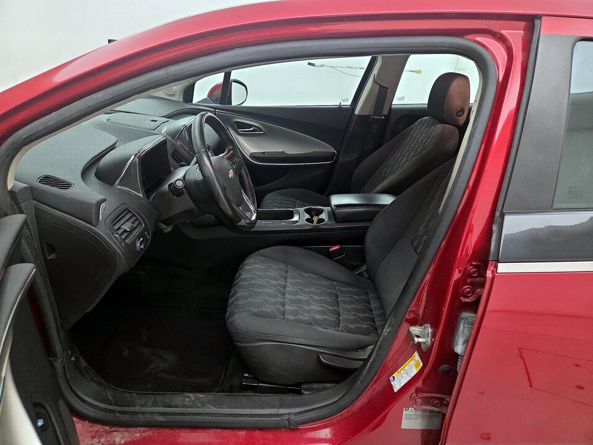 Thumbnail: 2015 Chevrolet Volt - 11