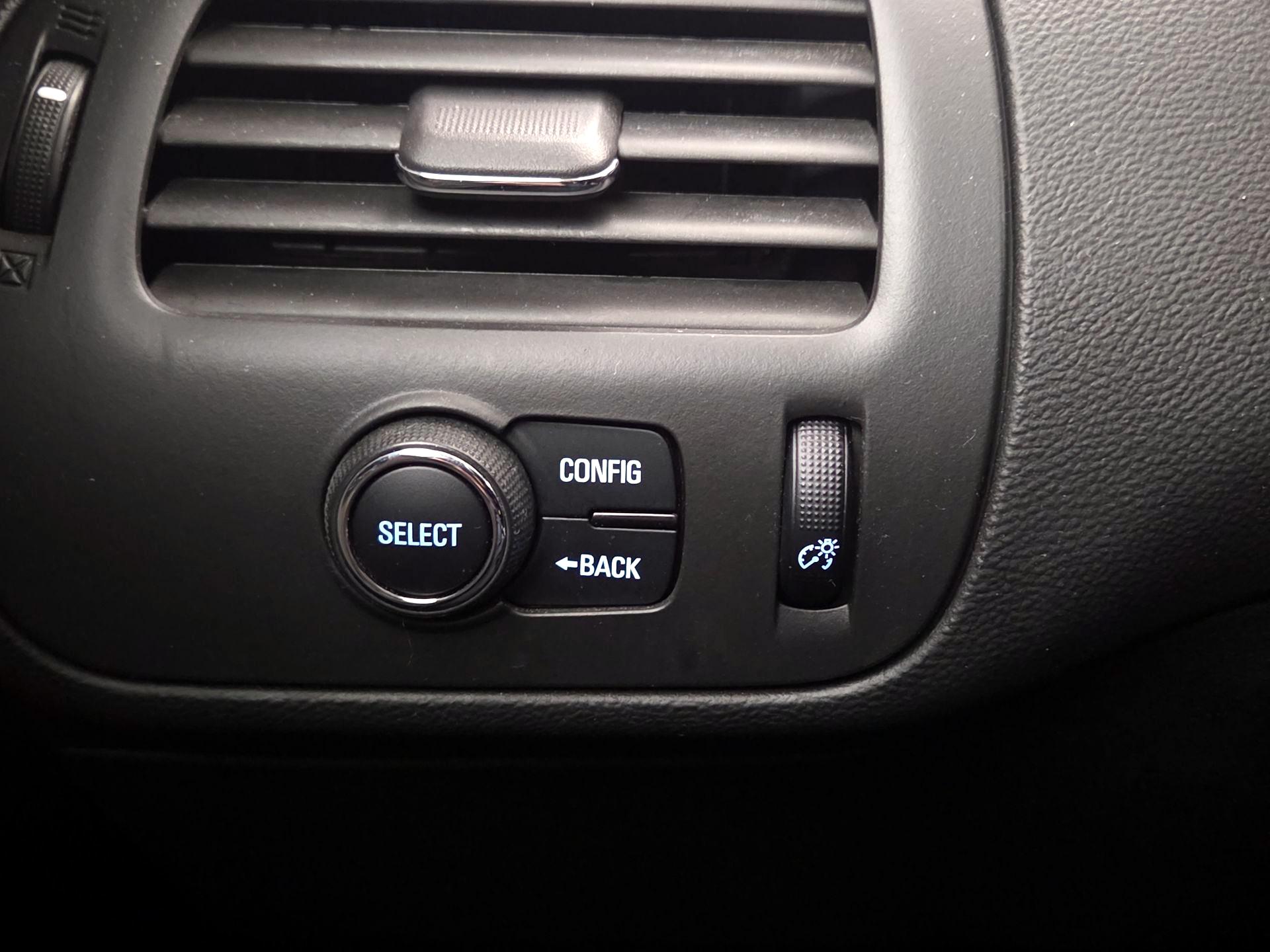 Thumbnail: 2015 Chevrolet Volt - 13