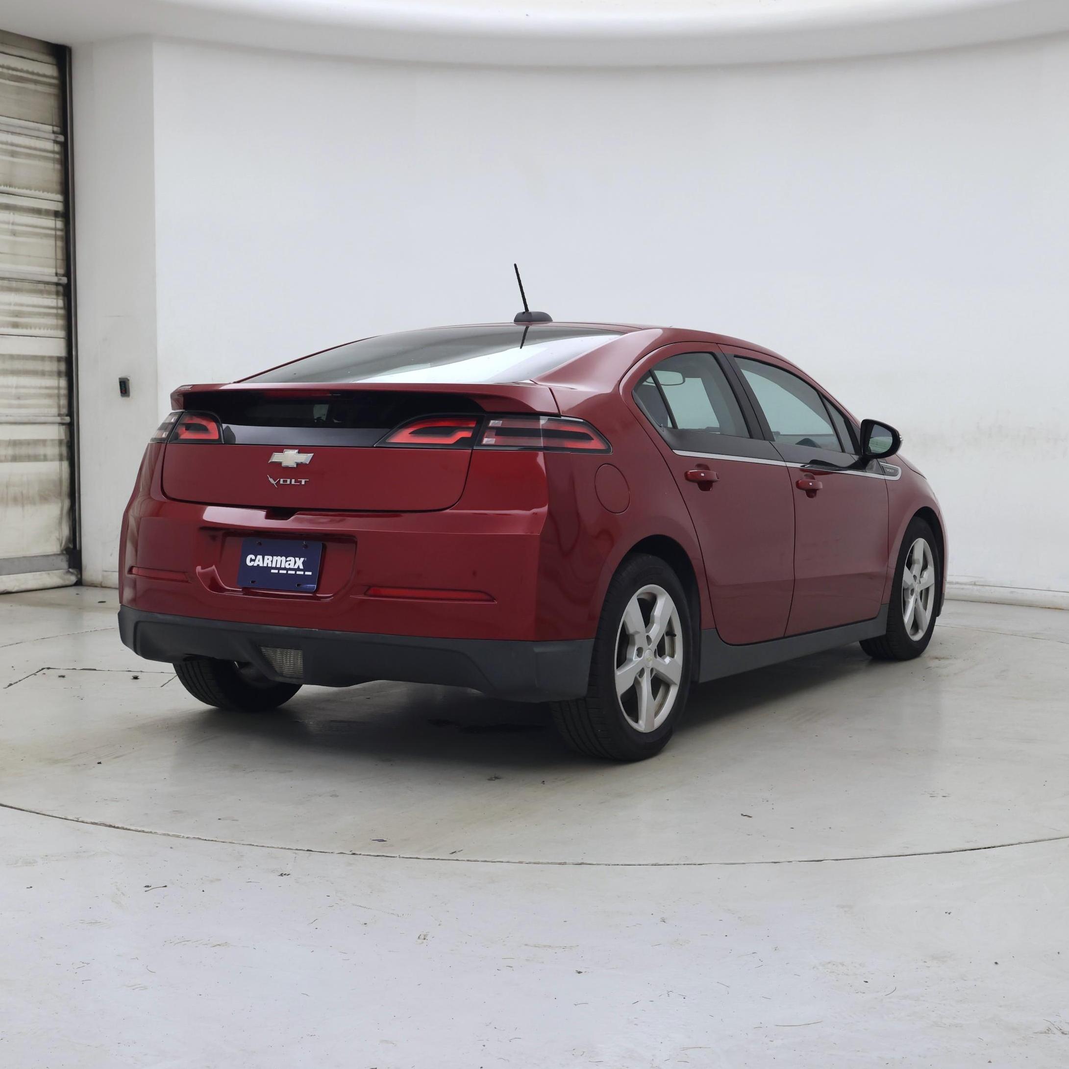 Thumbnail: 2015 Chevrolet Volt - 8
