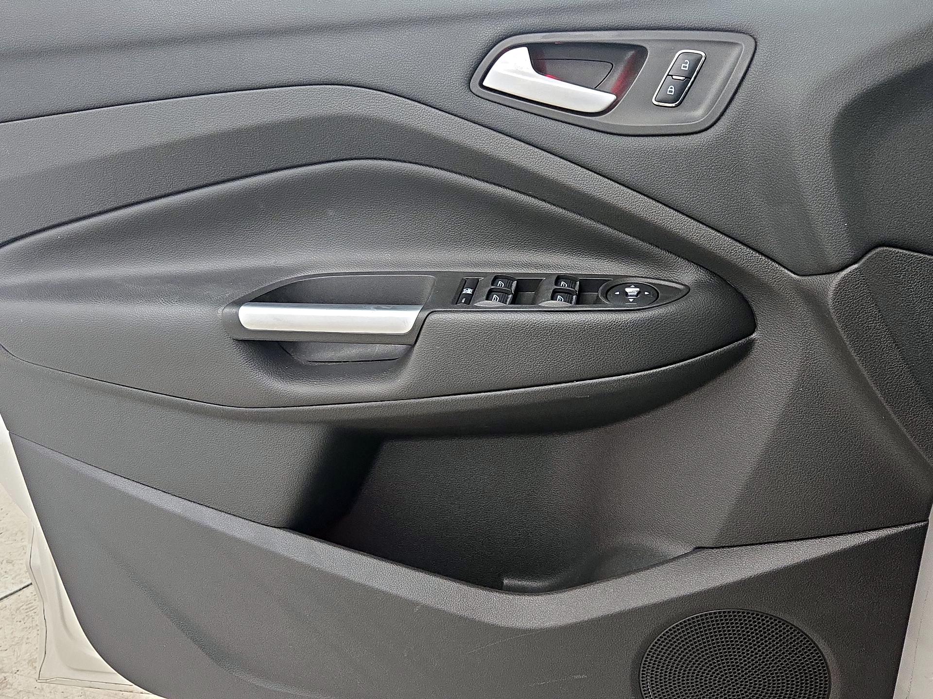 Thumbnail: 2016 Ford C-Max - 12