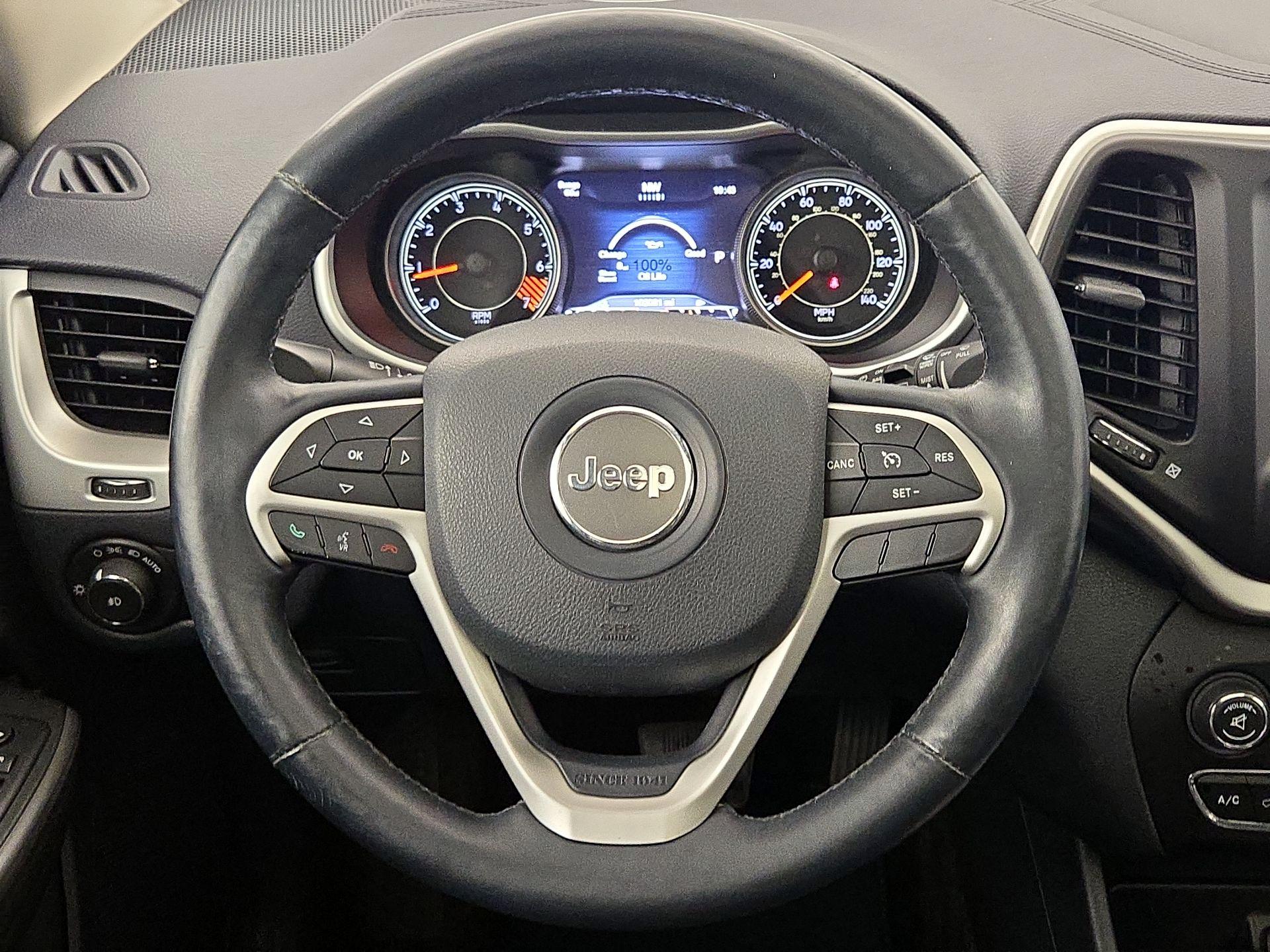 Thumbnail: 2015 Jeep Cherokee - 10