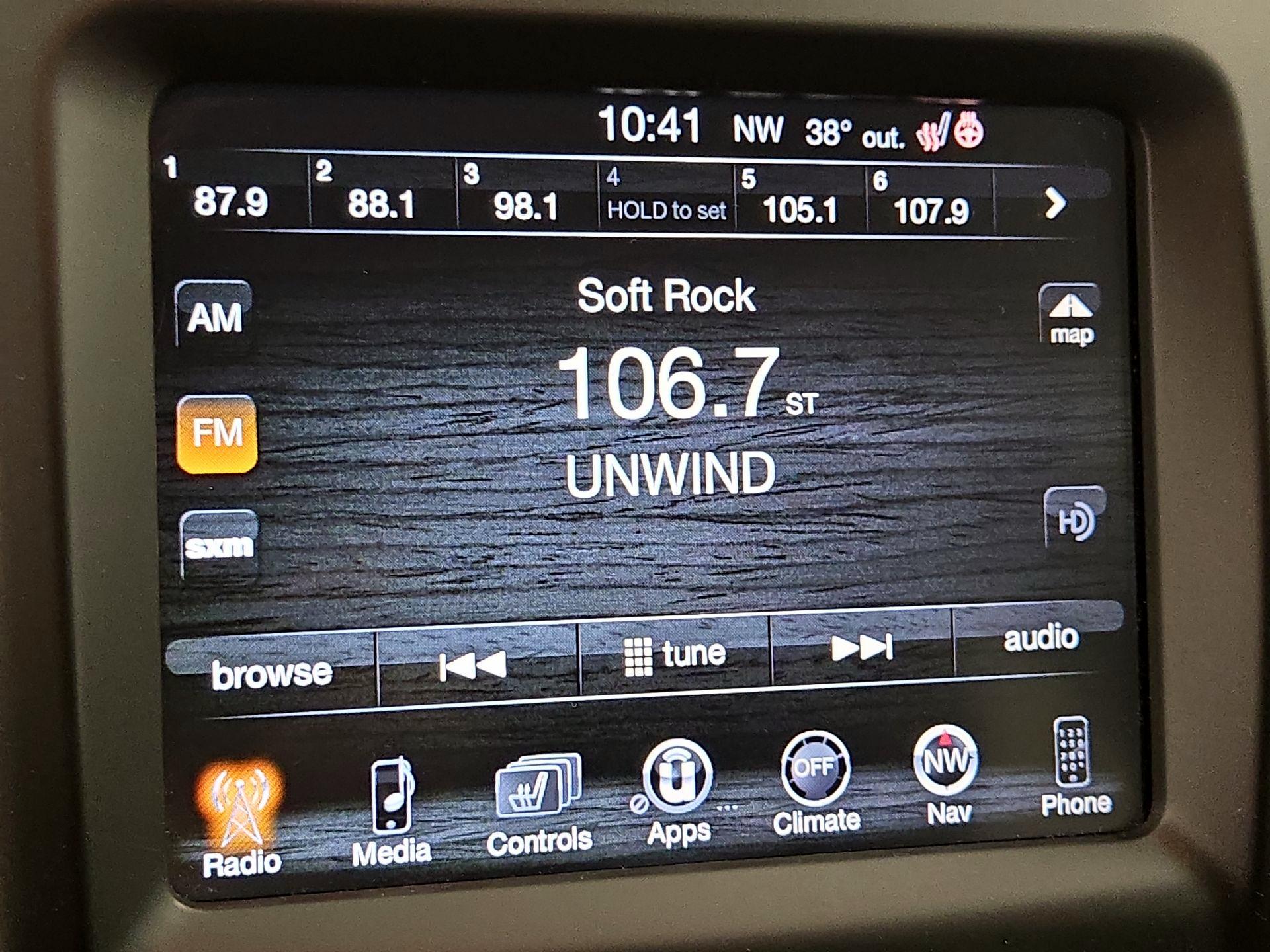 Thumbnail: 2015 Jeep Cherokee - 16