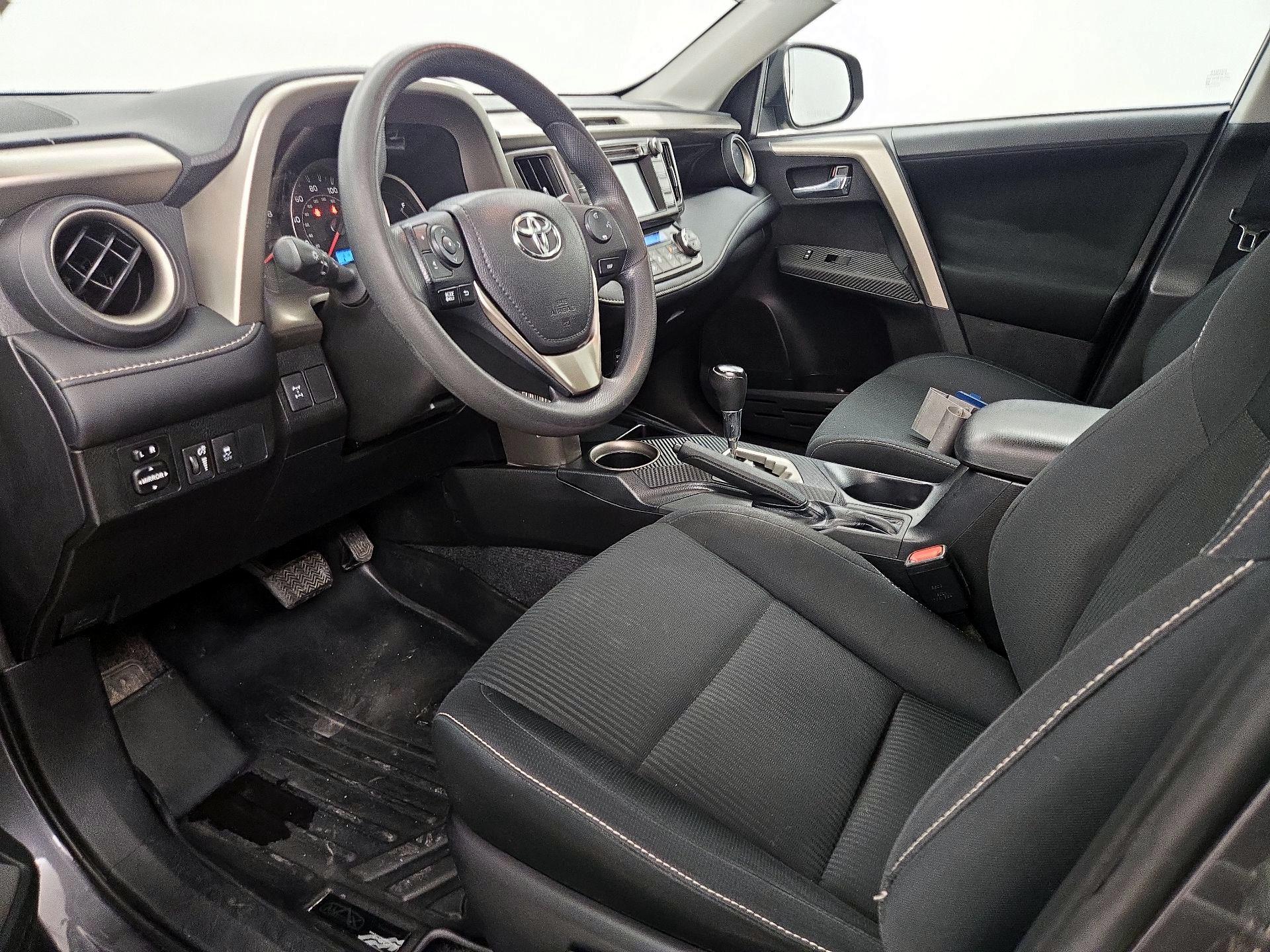 Thumbnail: 2014 Toyota RAV4 - 11