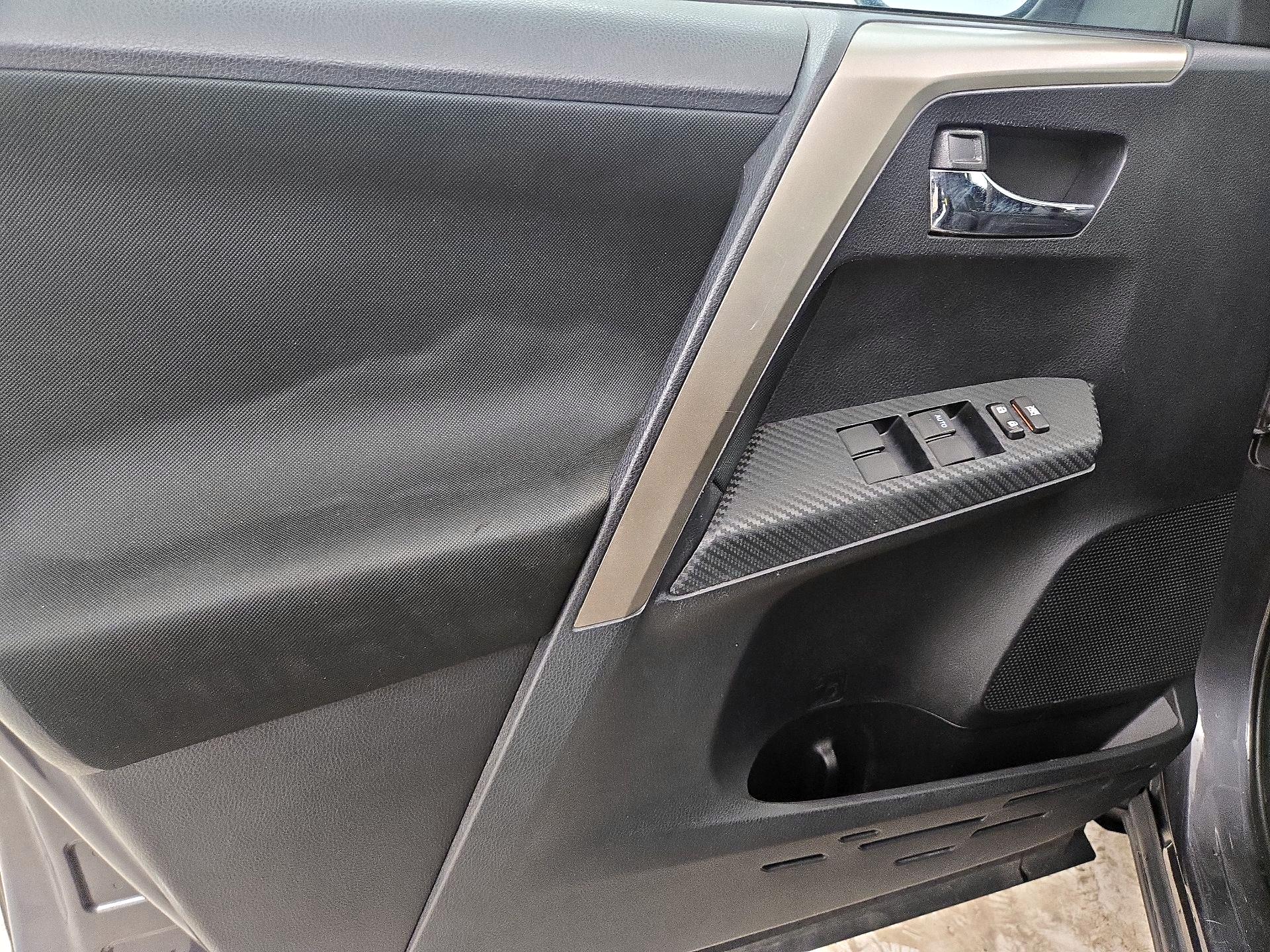 Thumbnail: 2014 Toyota RAV4 - 12