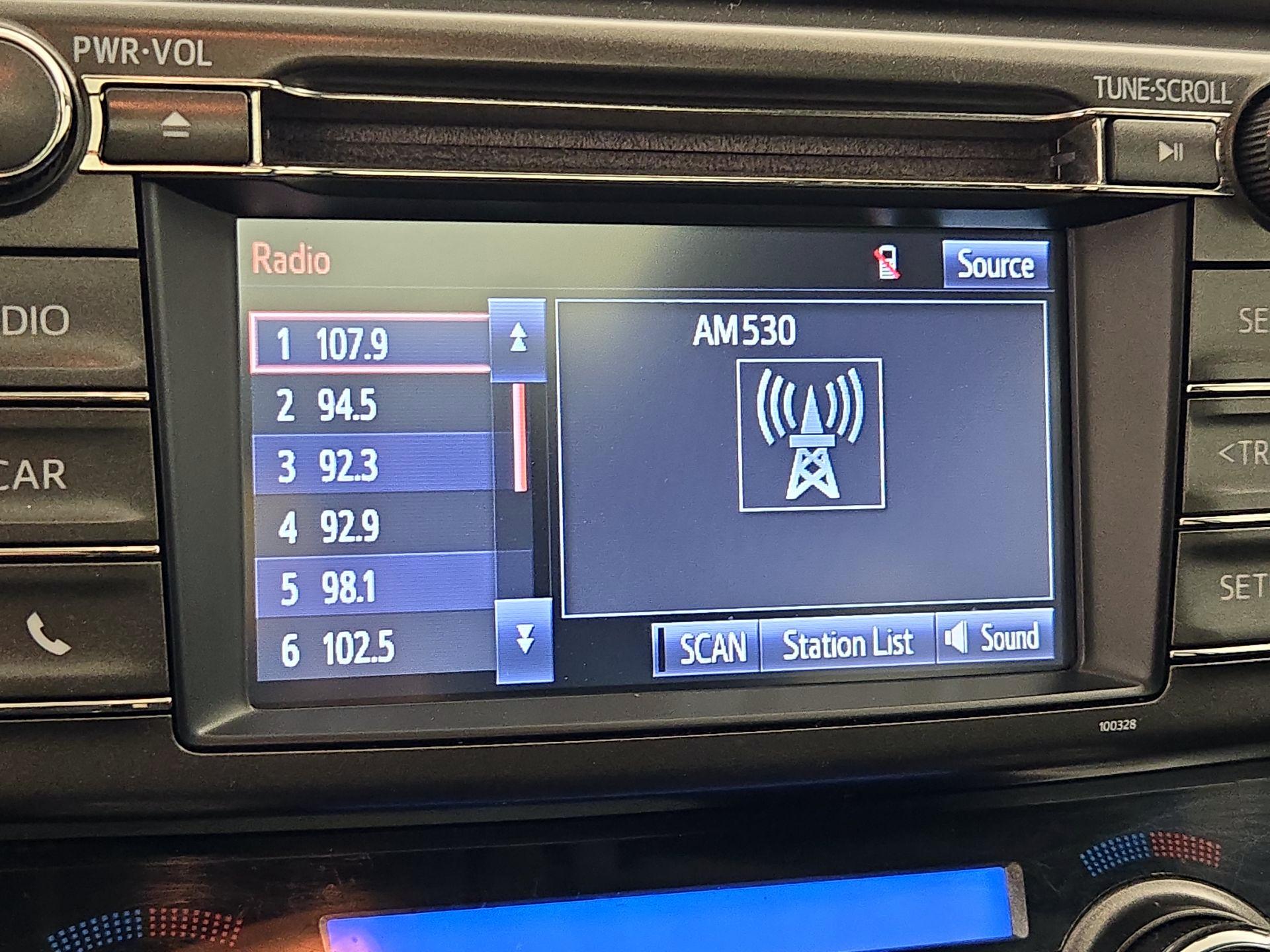 Thumbnail: 2014 Toyota RAV4 - 15