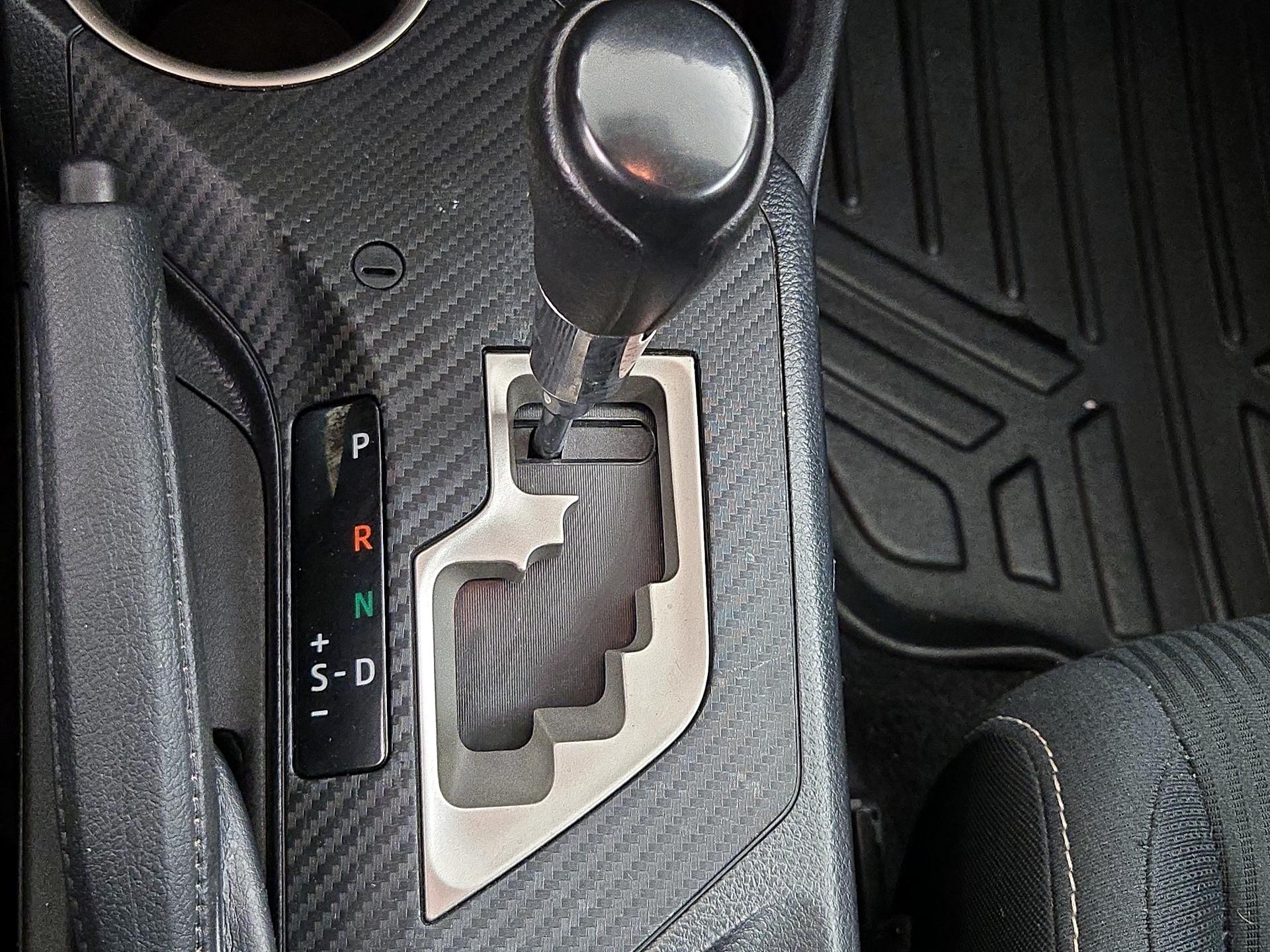 Thumbnail: 2014 Toyota RAV4 - 17