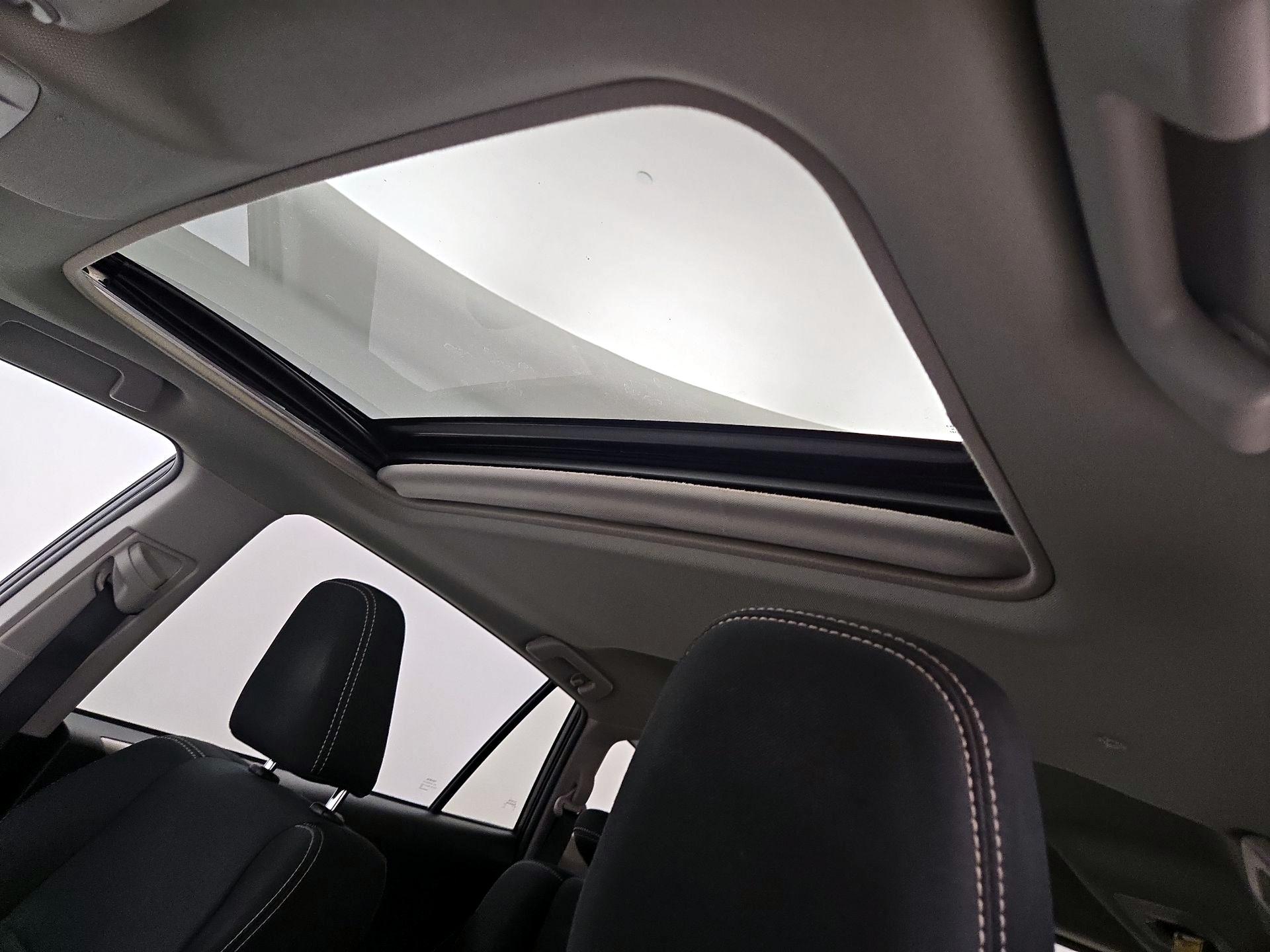 Thumbnail: 2014 Toyota RAV4 - 19