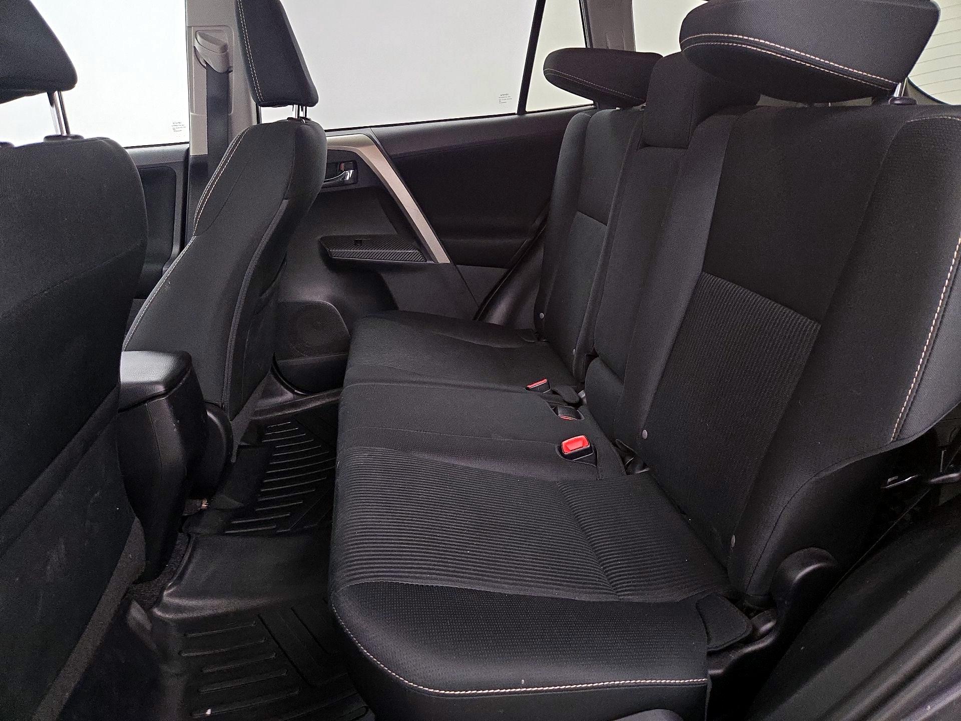 Thumbnail: 2014 Toyota RAV4 - 20