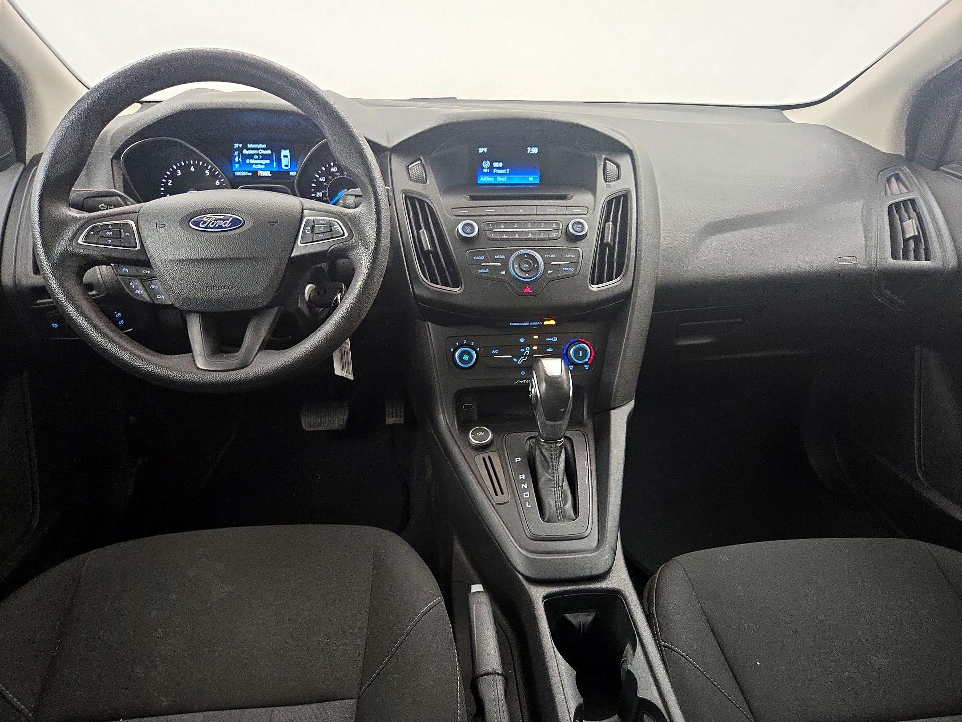 Thumbnail: 2015 Ford Focus - 9