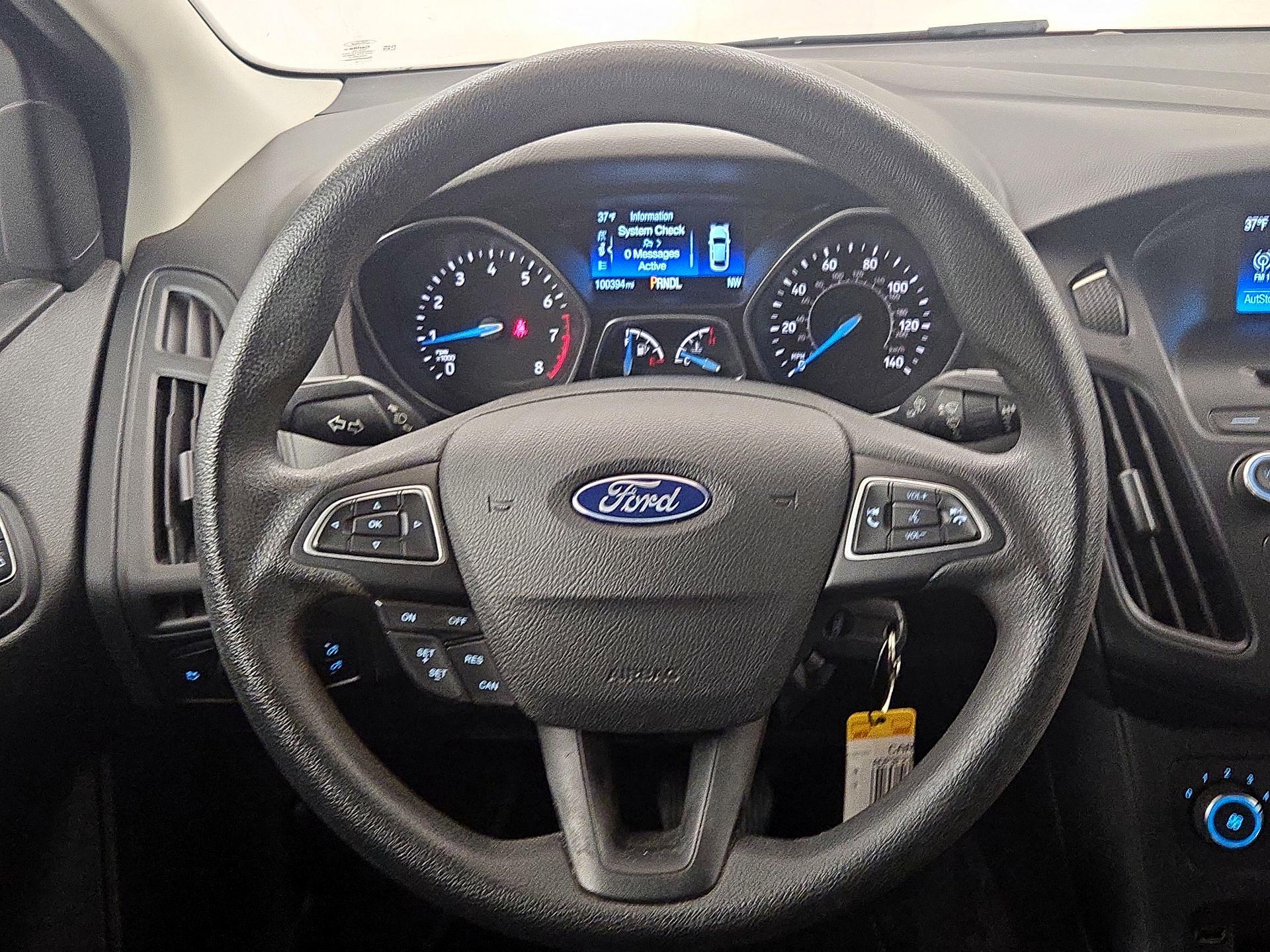 Thumbnail: 2015 Ford Focus - 10