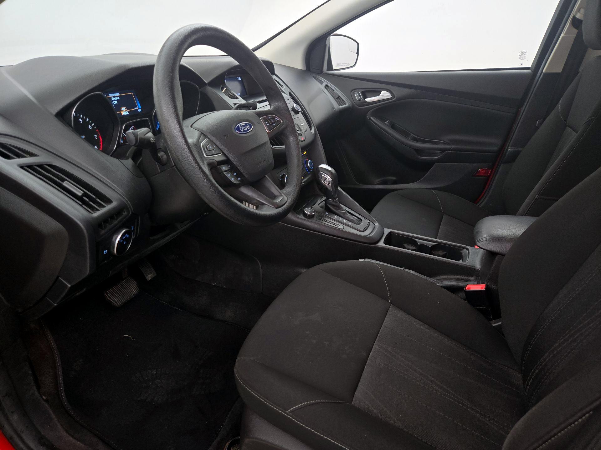 Thumbnail: 2015 Ford Focus - 11