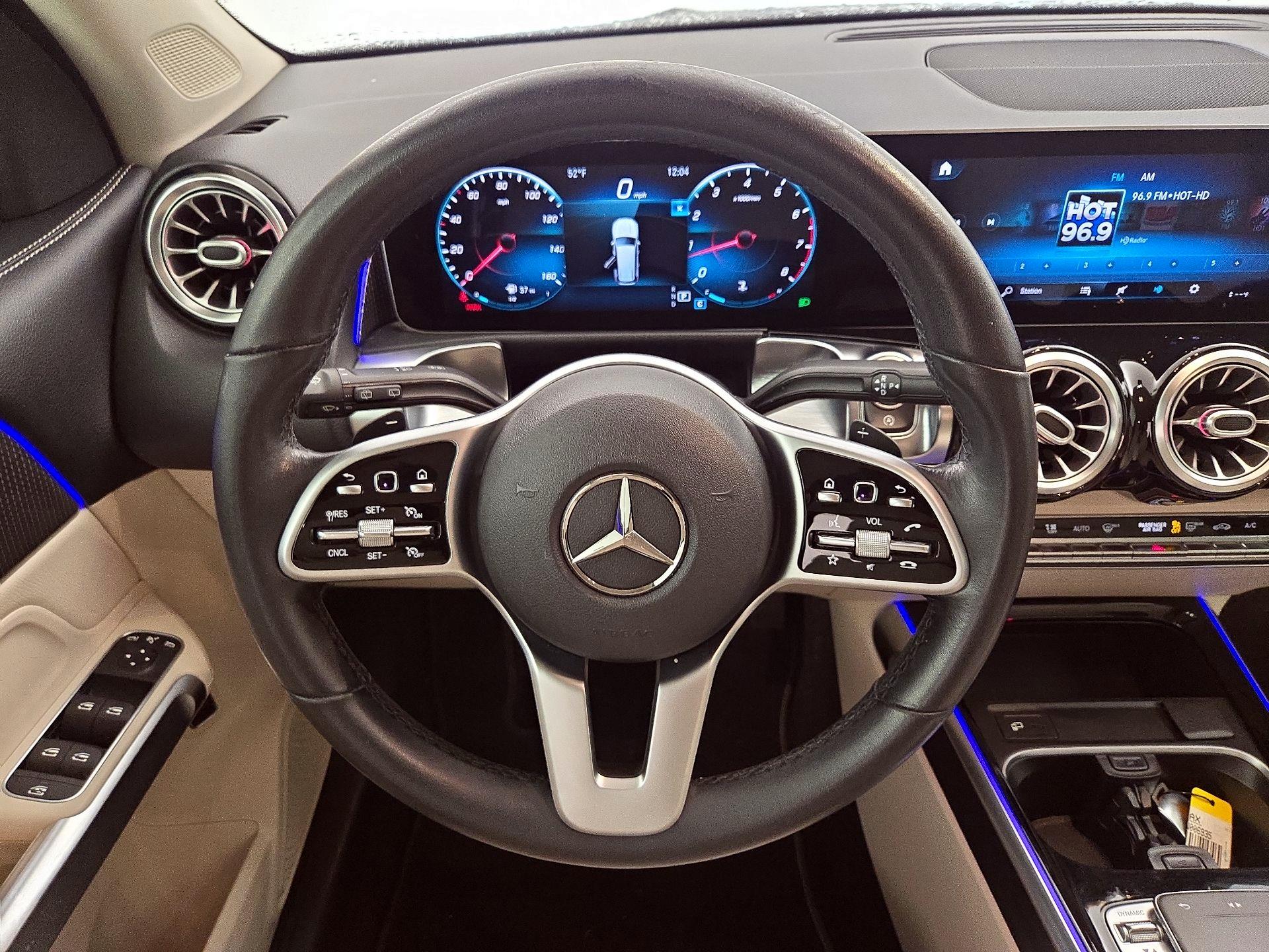 Thumbnail: 2020 Mercedes-Benz GLB - 10