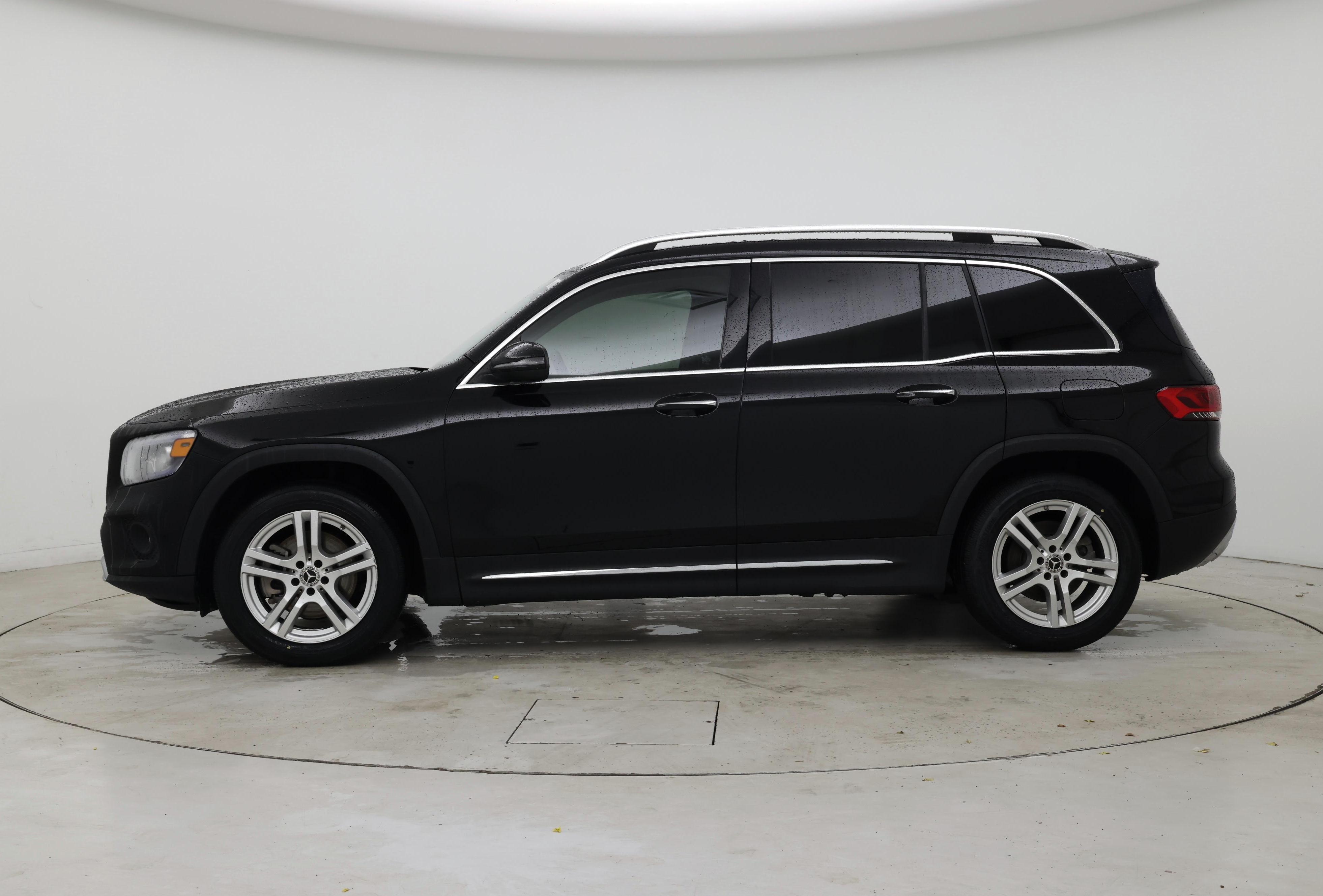 Thumbnail: 2020 Mercedes-Benz GLB - 3