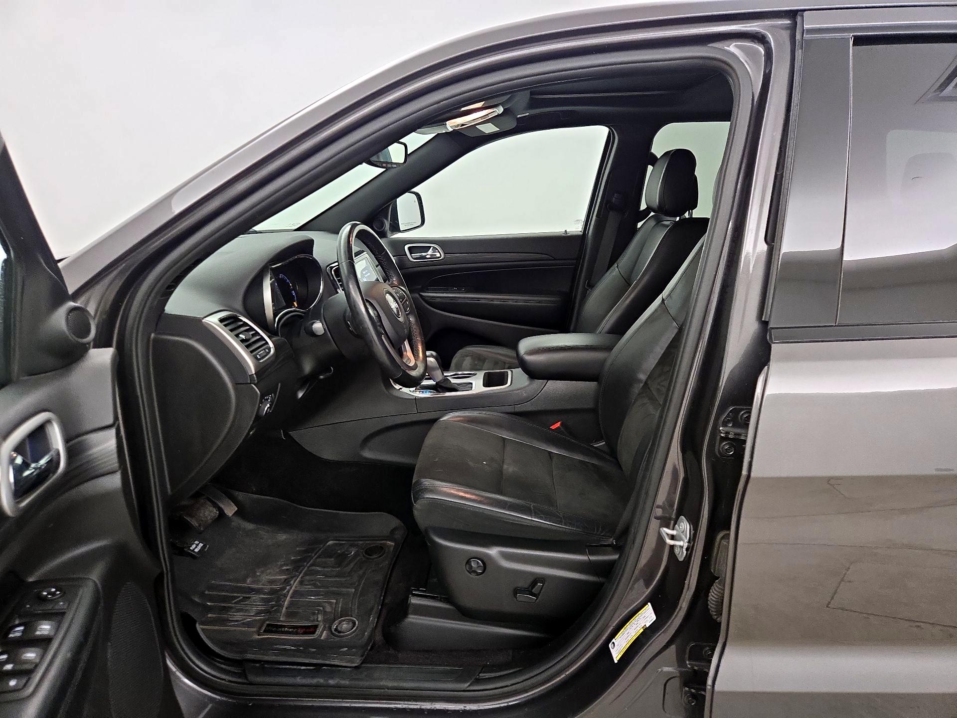 Thumbnail: 2019 Jeep Grand Cherokee - 11