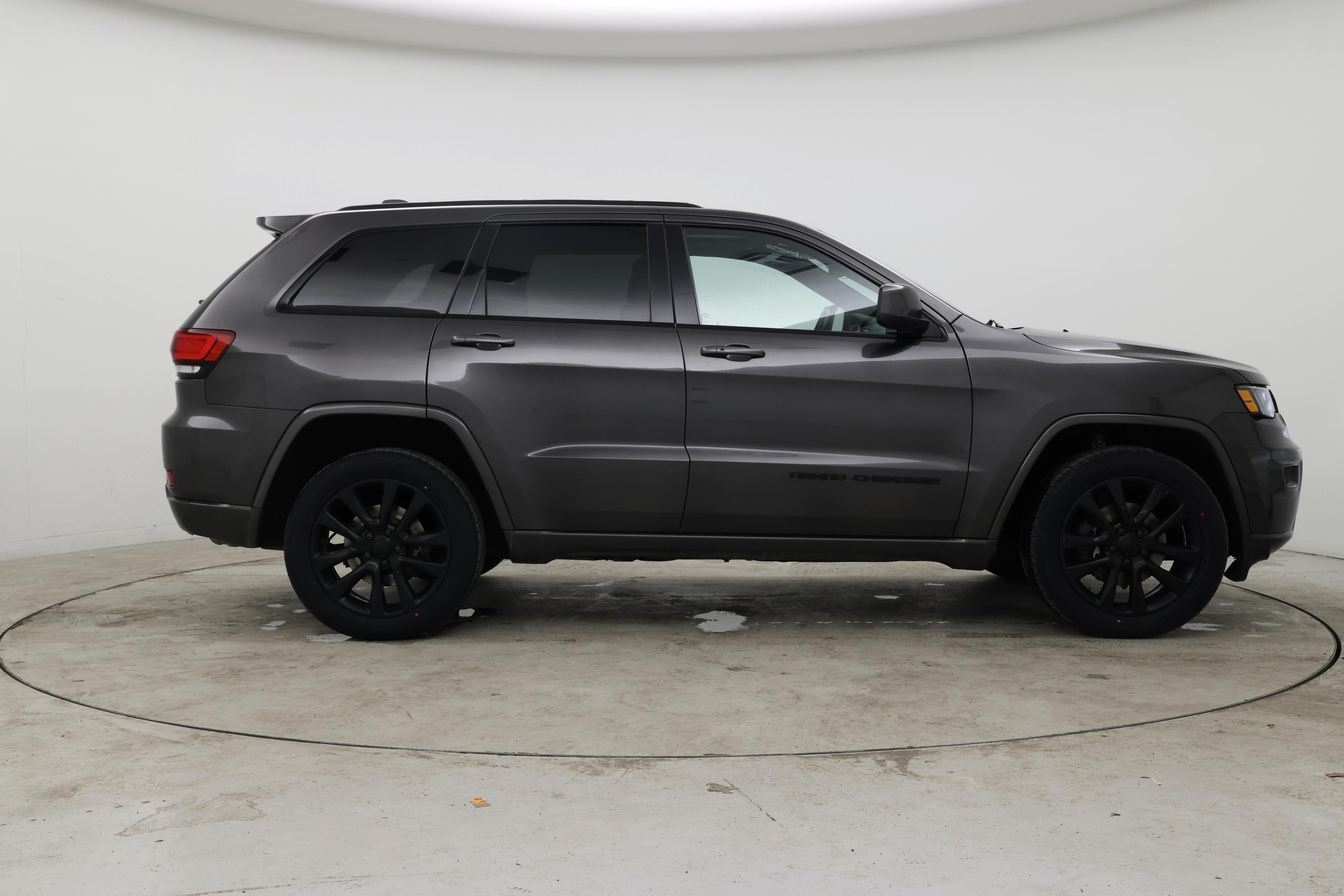 Thumbnail: 2019 Jeep Grand Cherokee - 7