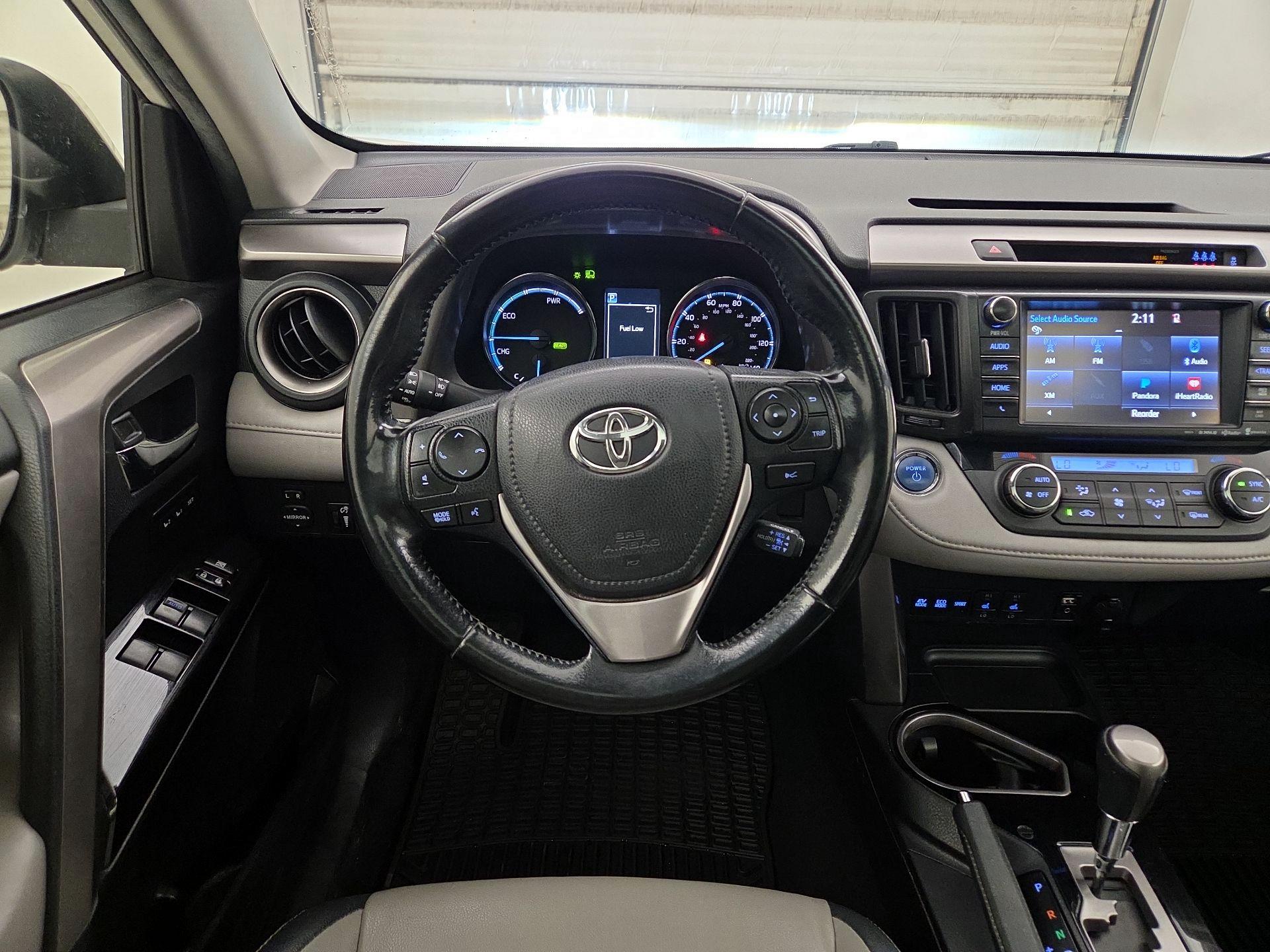 Thumbnail: 2018 Toyota RAV4 - 10