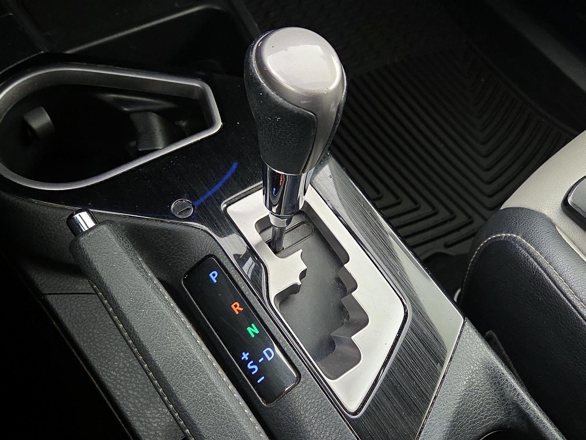 Thumbnail: 2018 Toyota RAV4 - 17