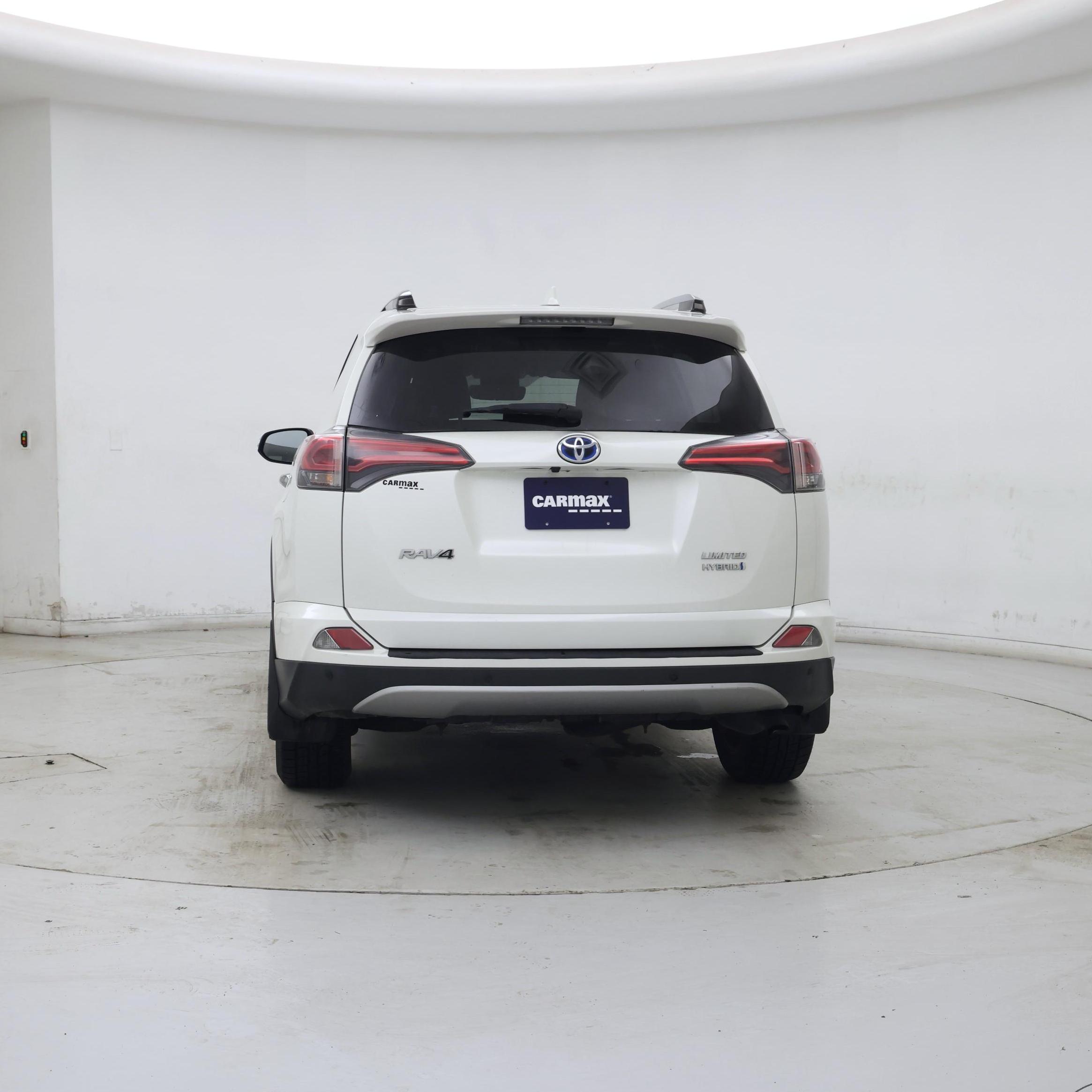 Thumbnail: 2018 Toyota RAV4 - 6