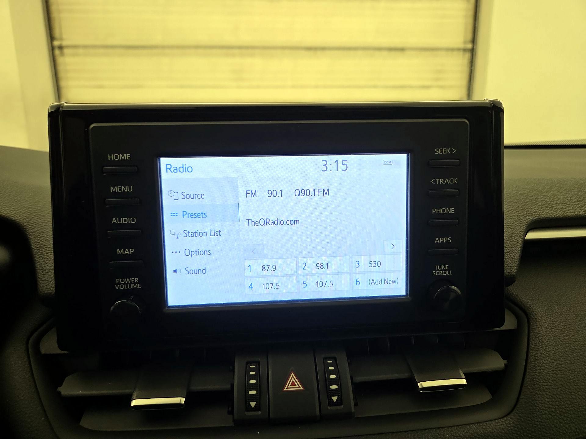 Thumbnail: 2019 Toyota RAV4 - 15