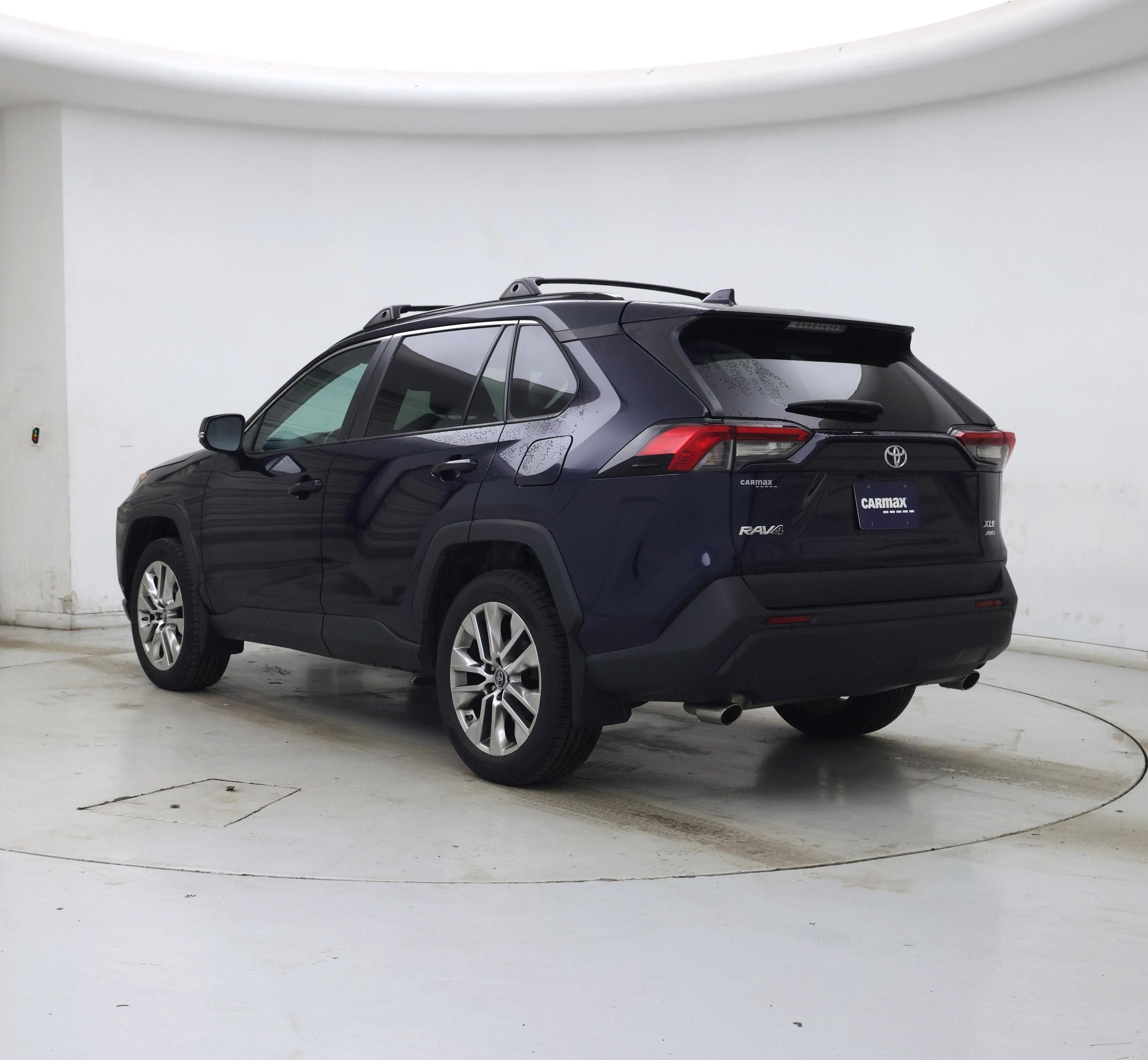 Thumbnail: 2019 Toyota RAV4 - 2