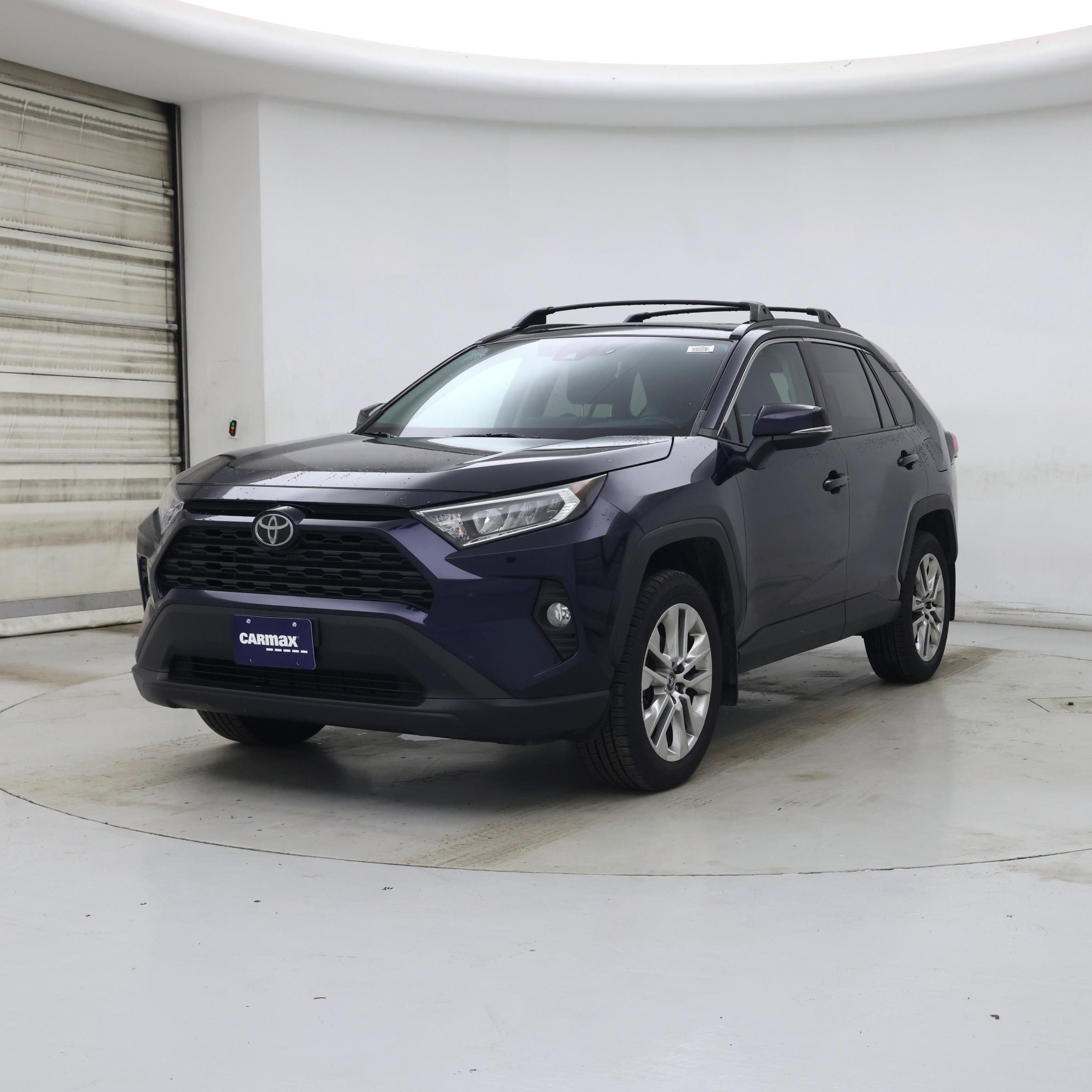 Thumbnail: 2019 Toyota RAV4 - 4