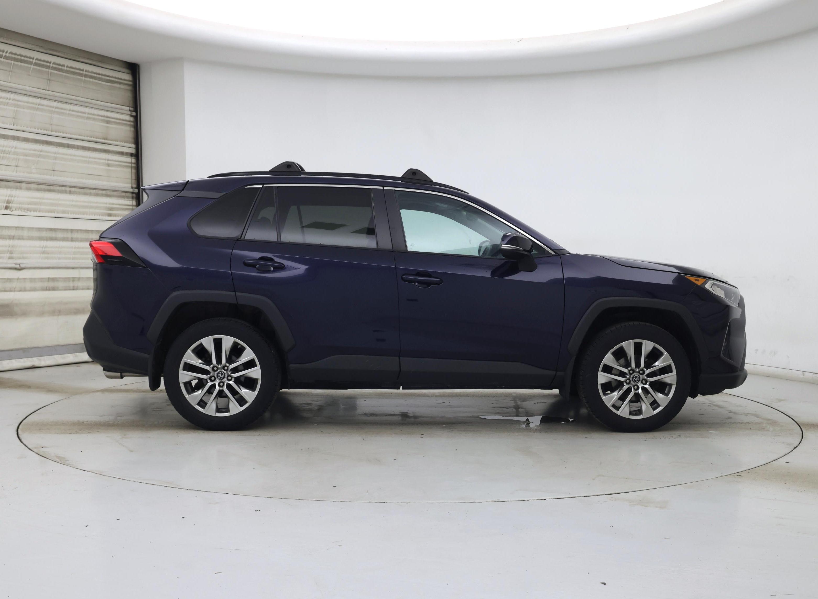 Thumbnail: 2019 Toyota RAV4 - 7