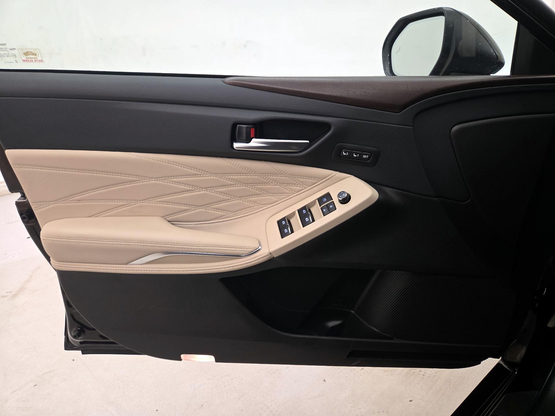 Thumbnail: 2019 Toyota Avalon - 12